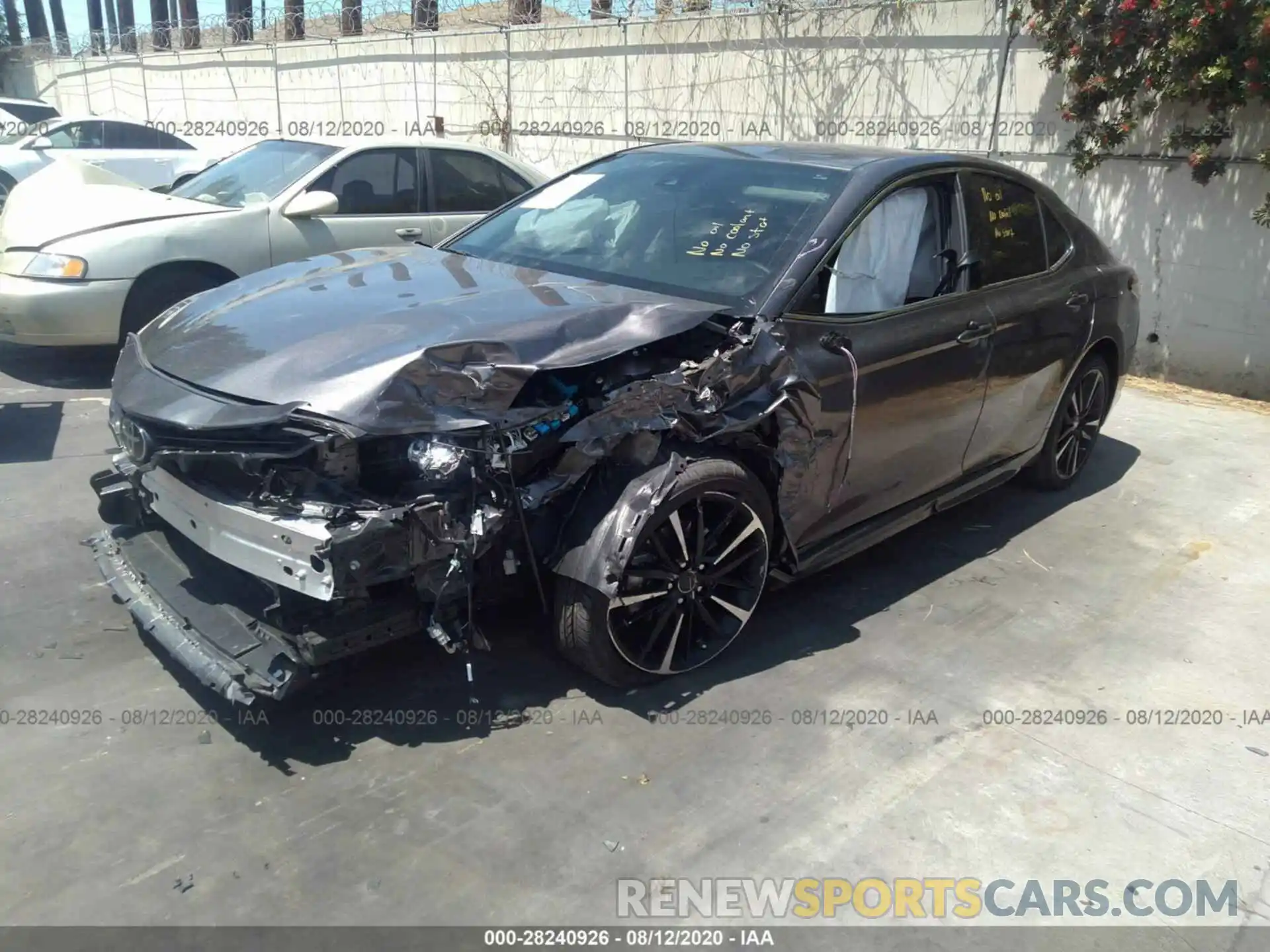 2 Photograph of a damaged car 4T1B61HKXKU817566 TOYOTA CAMRY 2019