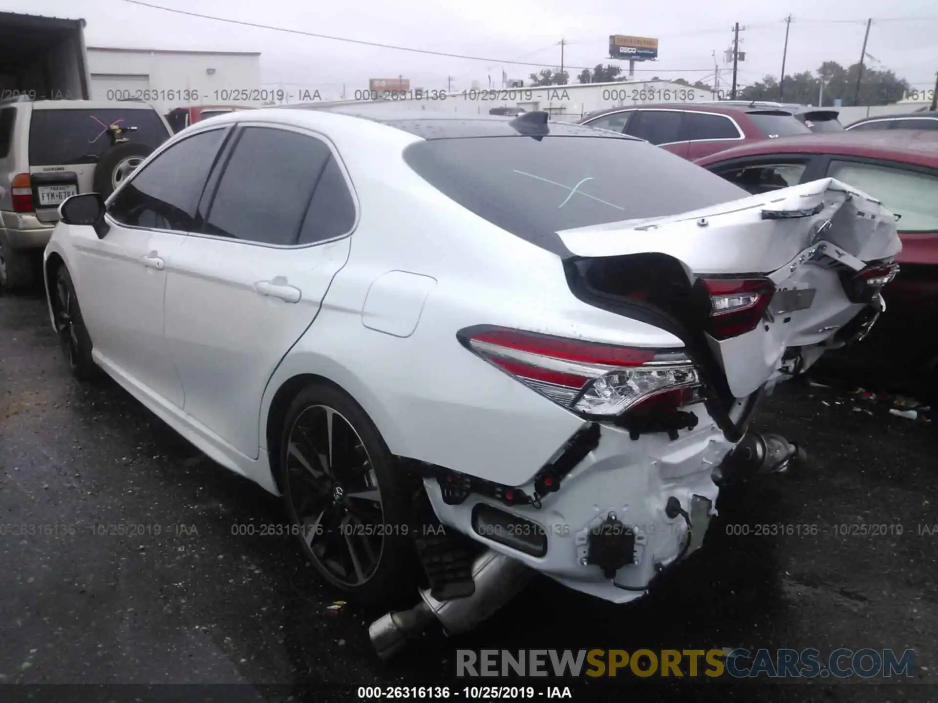 3 Photograph of a damaged car 4T1B61HKXKU826798 TOYOTA CAMRY 2019