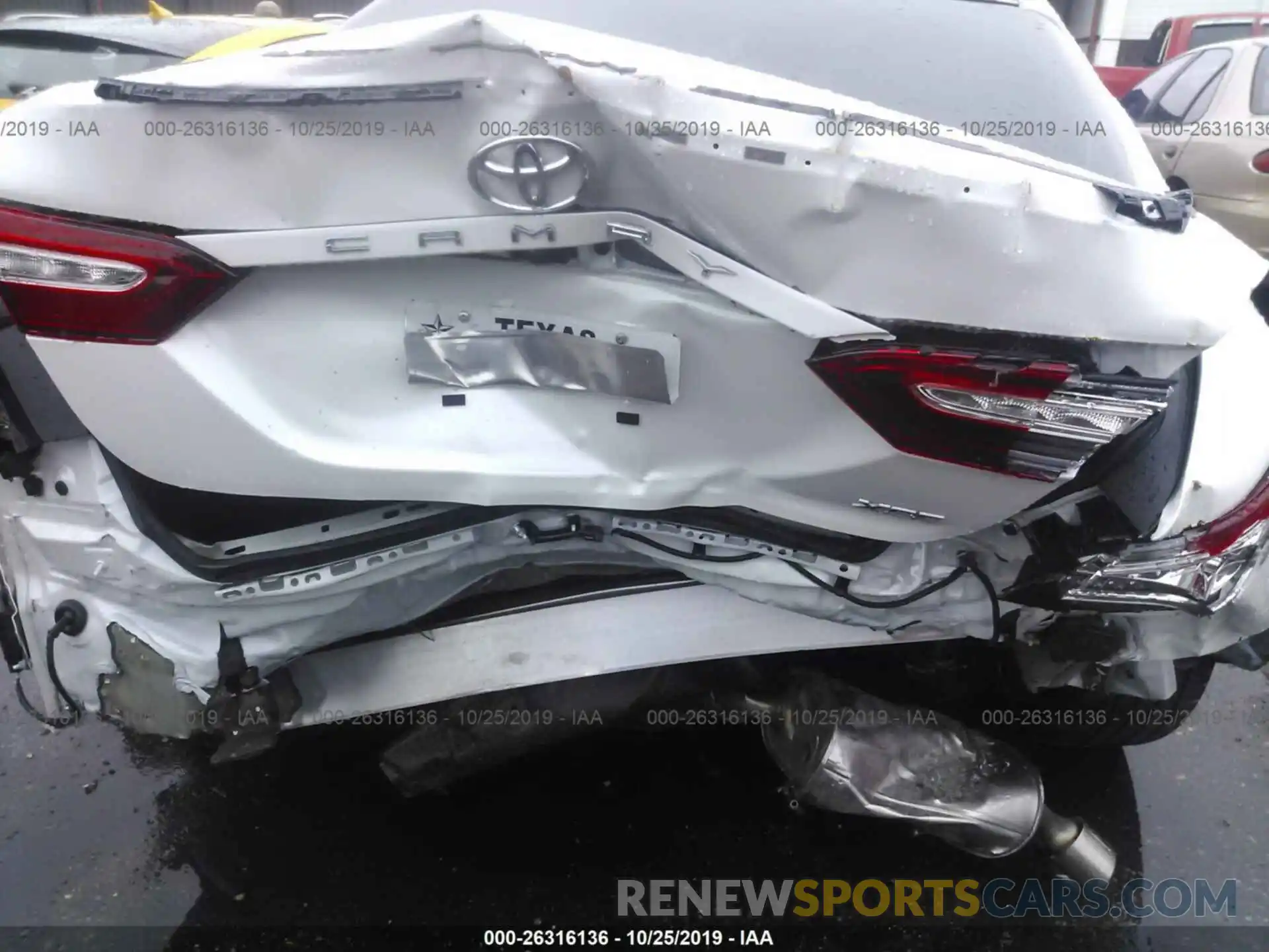 6 Photograph of a damaged car 4T1B61HKXKU826798 TOYOTA CAMRY 2019