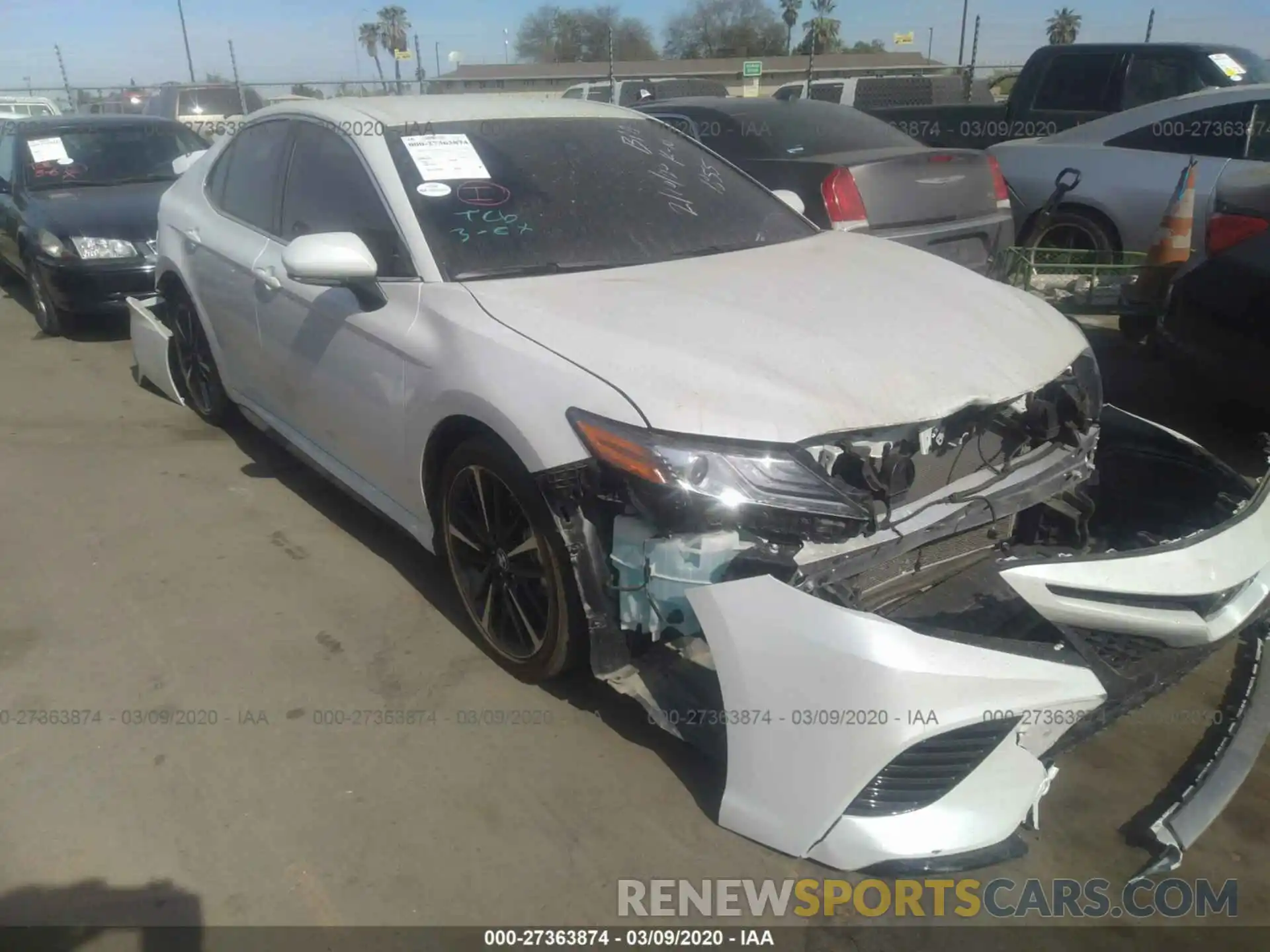 1 Photograph of a damaged car 4T1B61HKXKU831855 TOYOTA CAMRY 2019