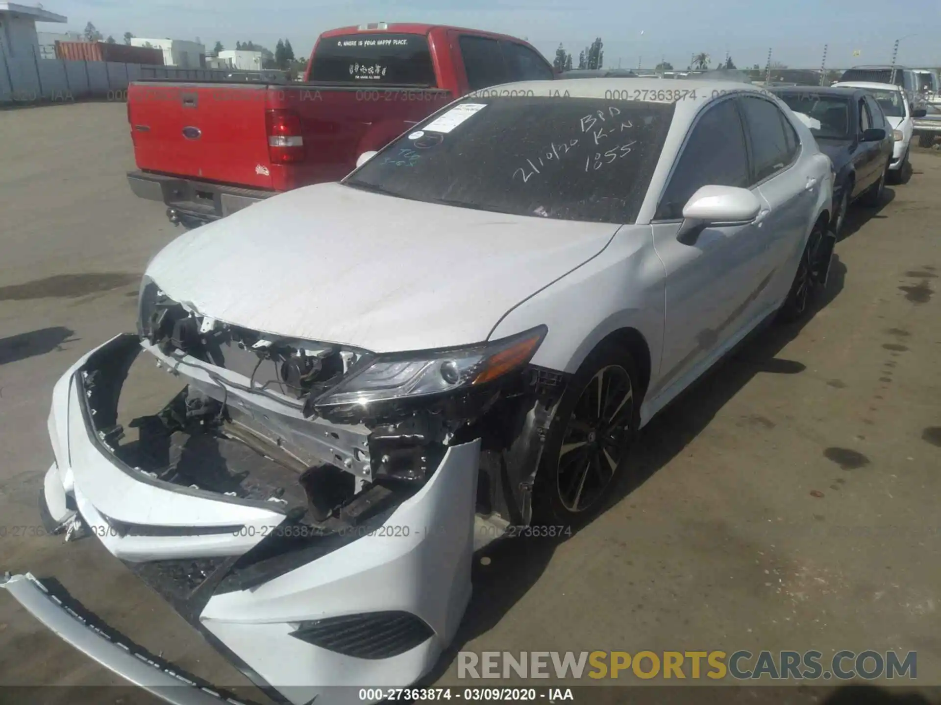 2 Photograph of a damaged car 4T1B61HKXKU831855 TOYOTA CAMRY 2019