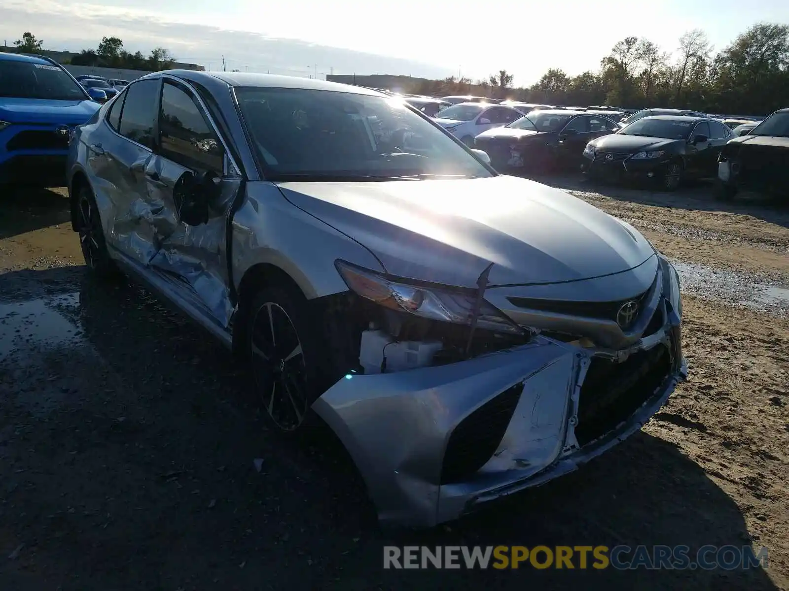 1 Photograph of a damaged car 4T1B61HKXKU837994 TOYOTA CAMRY 2019