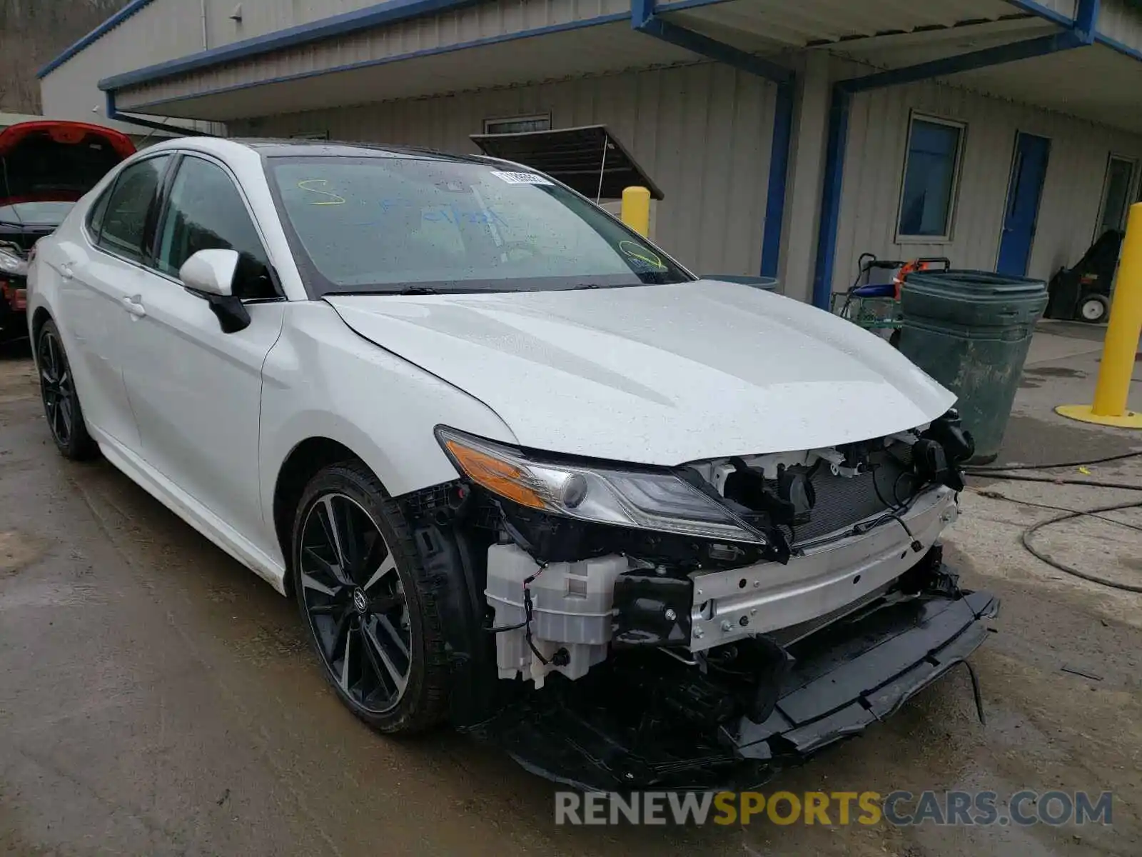 1 Photograph of a damaged car 4T1B61HKXKU839308 TOYOTA CAMRY 2019