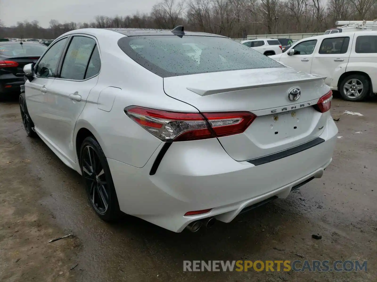 3 Photograph of a damaged car 4T1B61HKXKU839308 TOYOTA CAMRY 2019