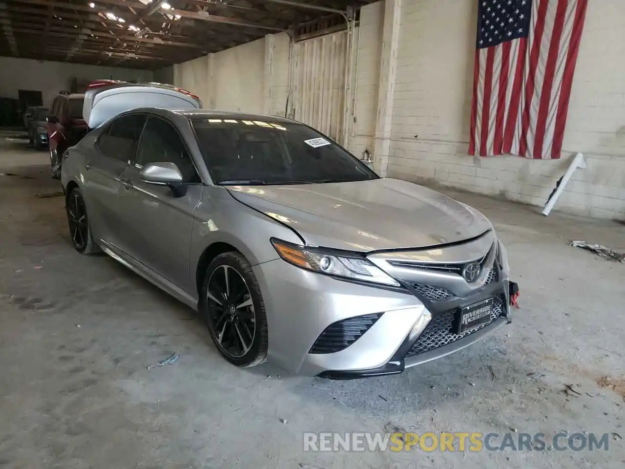 1 Photograph of a damaged car 4T1B61HKXKU840541 TOYOTA CAMRY 2019