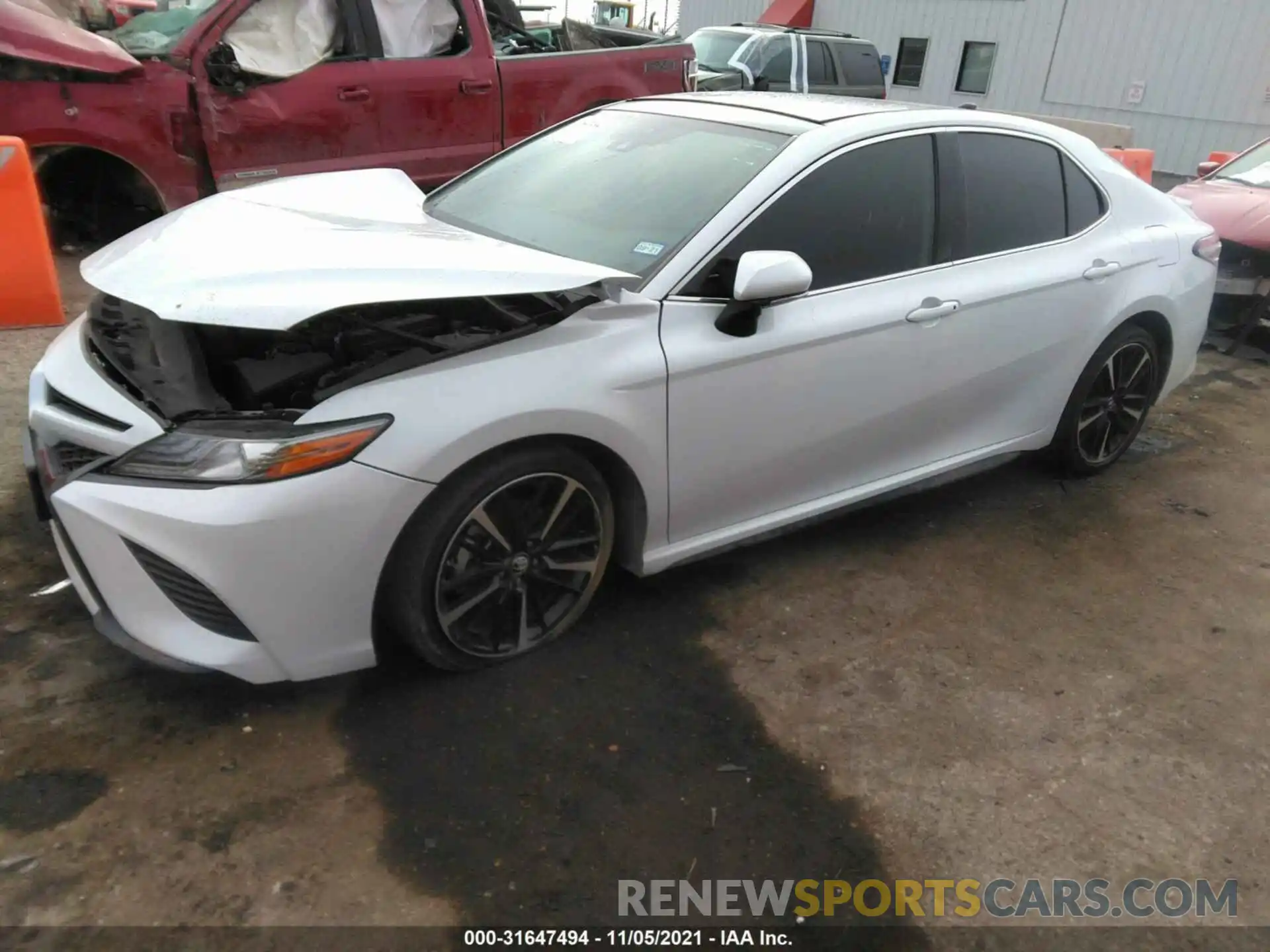 2 Photograph of a damaged car 4T1B61HKXKU852074 TOYOTA CAMRY 2019