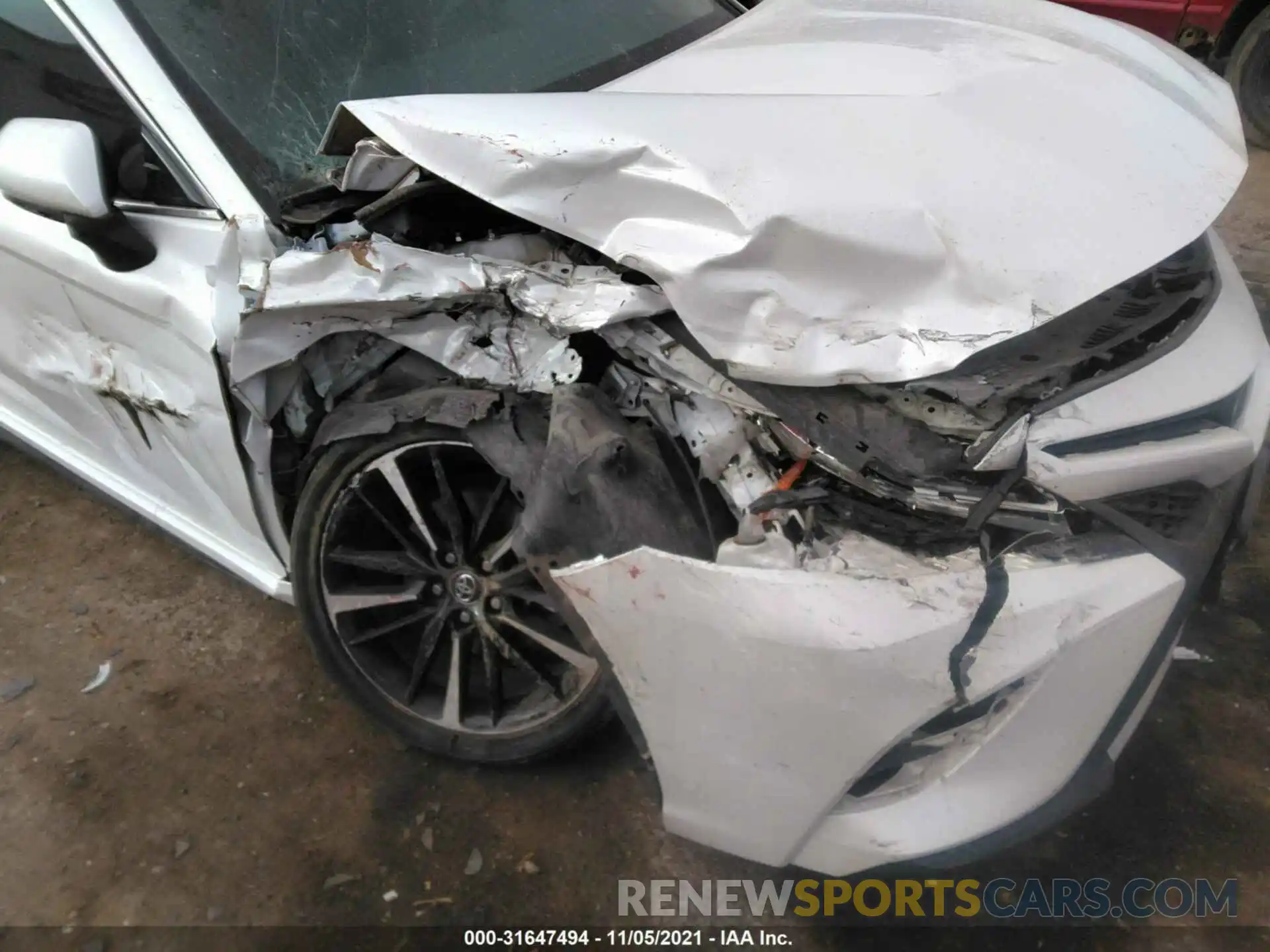 6 Photograph of a damaged car 4T1B61HKXKU852074 TOYOTA CAMRY 2019