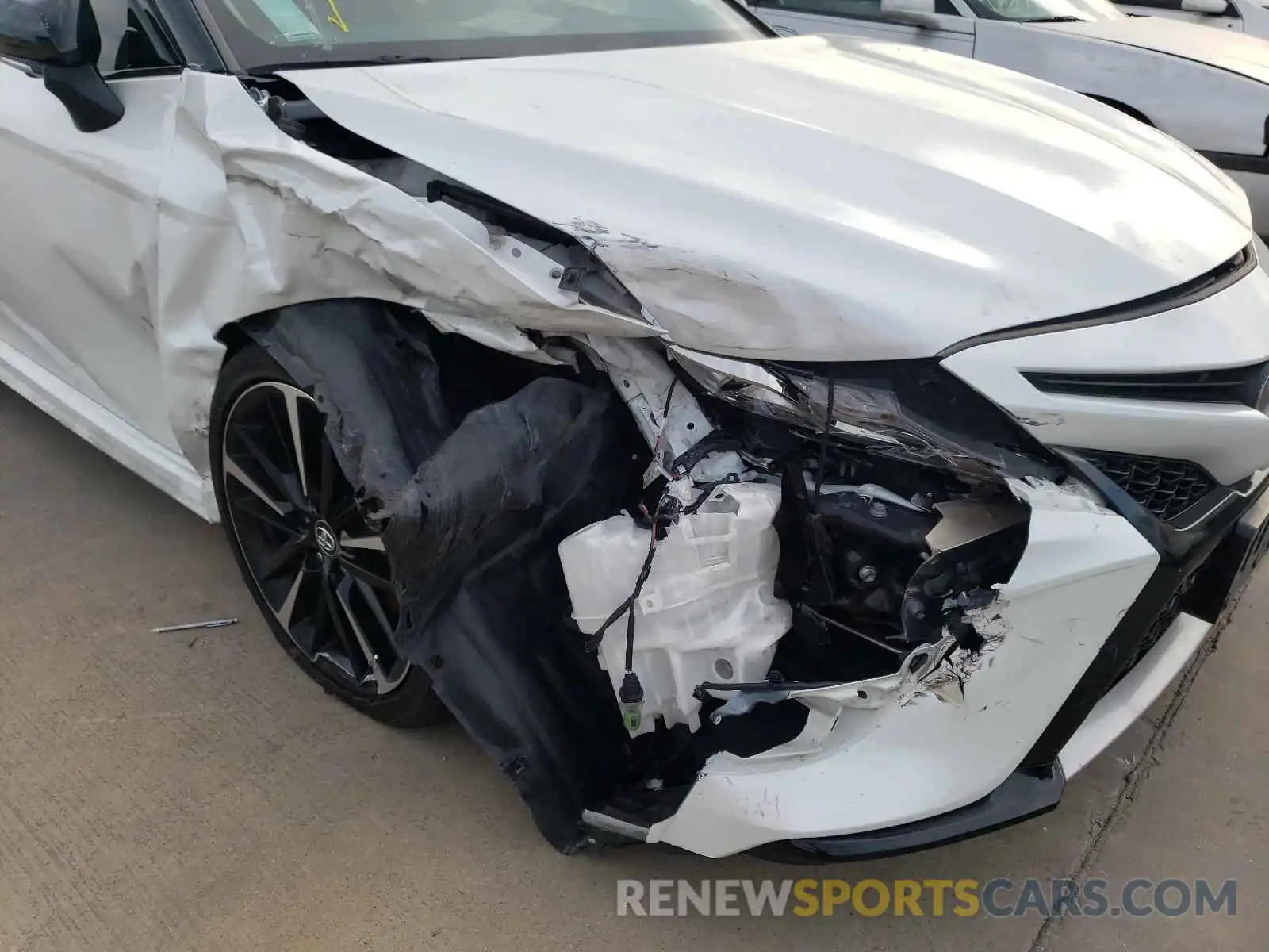 9 Photograph of a damaged car 4T1BZ1HK0KU022503 TOYOTA CAMRY 2019