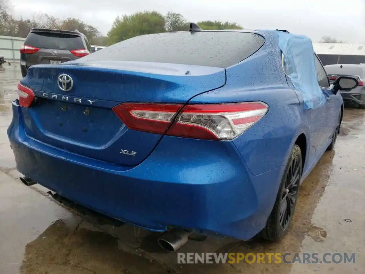 4 Photograph of a damaged car 4T1BZ1HK0KU022646 TOYOTA CAMRY 2019