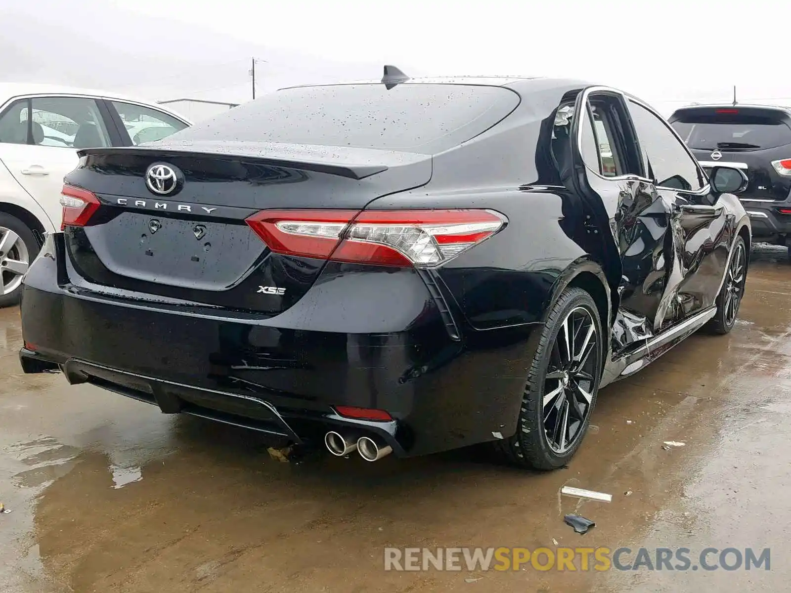 4 Photograph of a damaged car 4T1BZ1HK0KU023165 TOYOTA CAMRY 2019