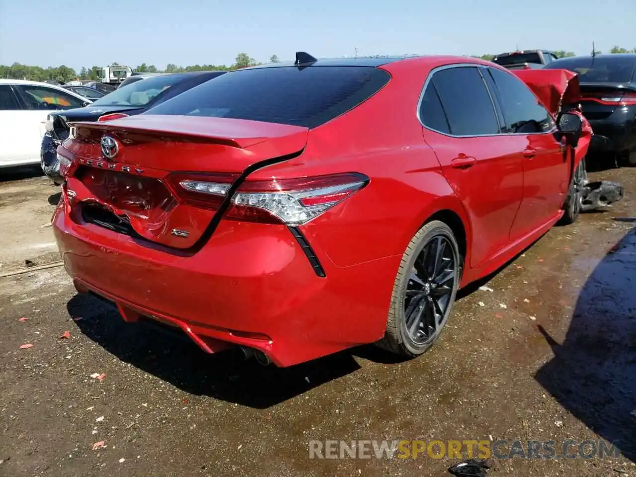 4 Photograph of a damaged car 4T1BZ1HK0KU024087 TOYOTA CAMRY 2019