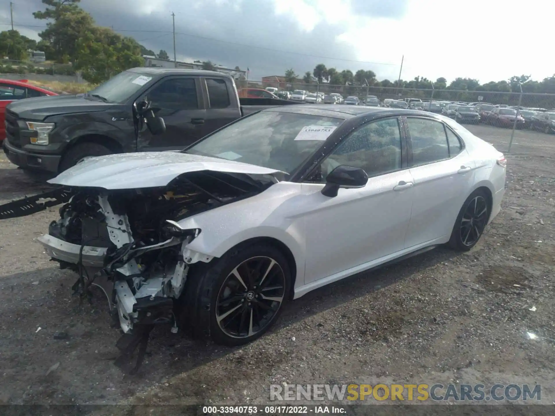 2 Photograph of a damaged car 4T1BZ1HK0KU024607 TOYOTA CAMRY 2019