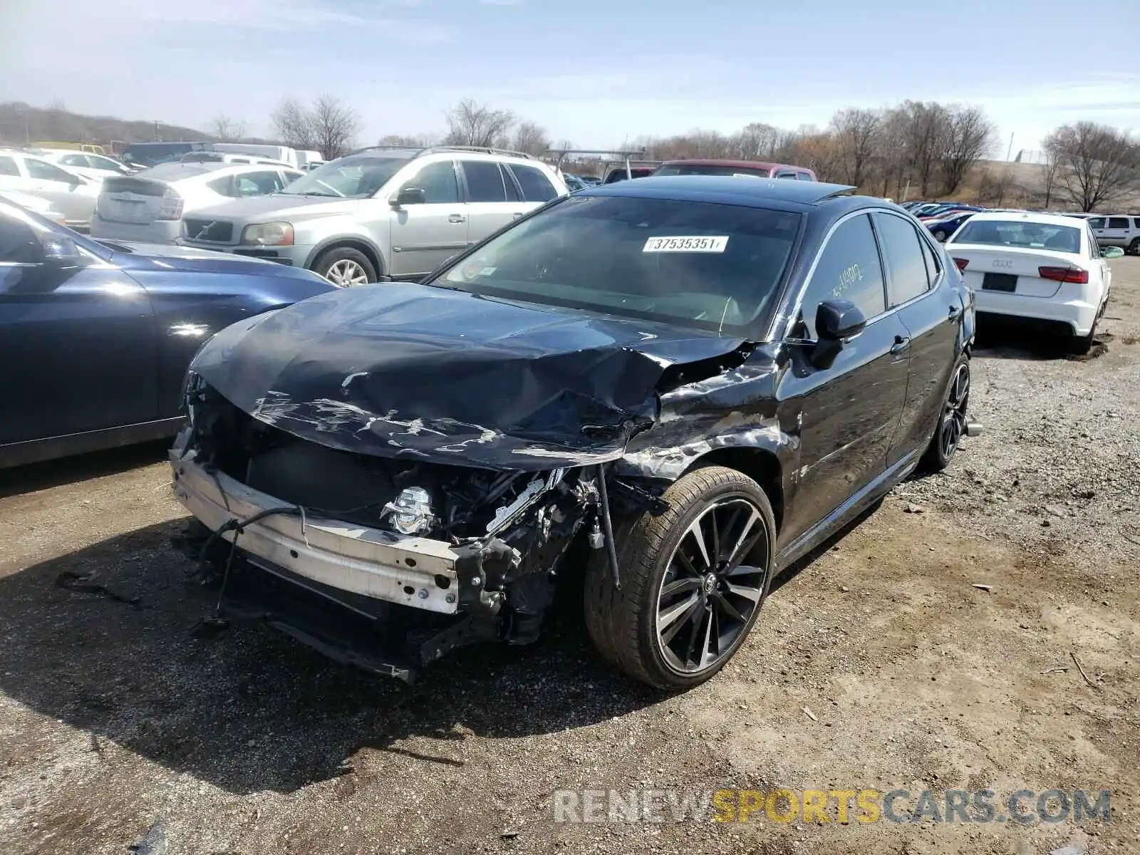 2 Photograph of a damaged car 4T1BZ1HK0KU026292 TOYOTA CAMRY 2019