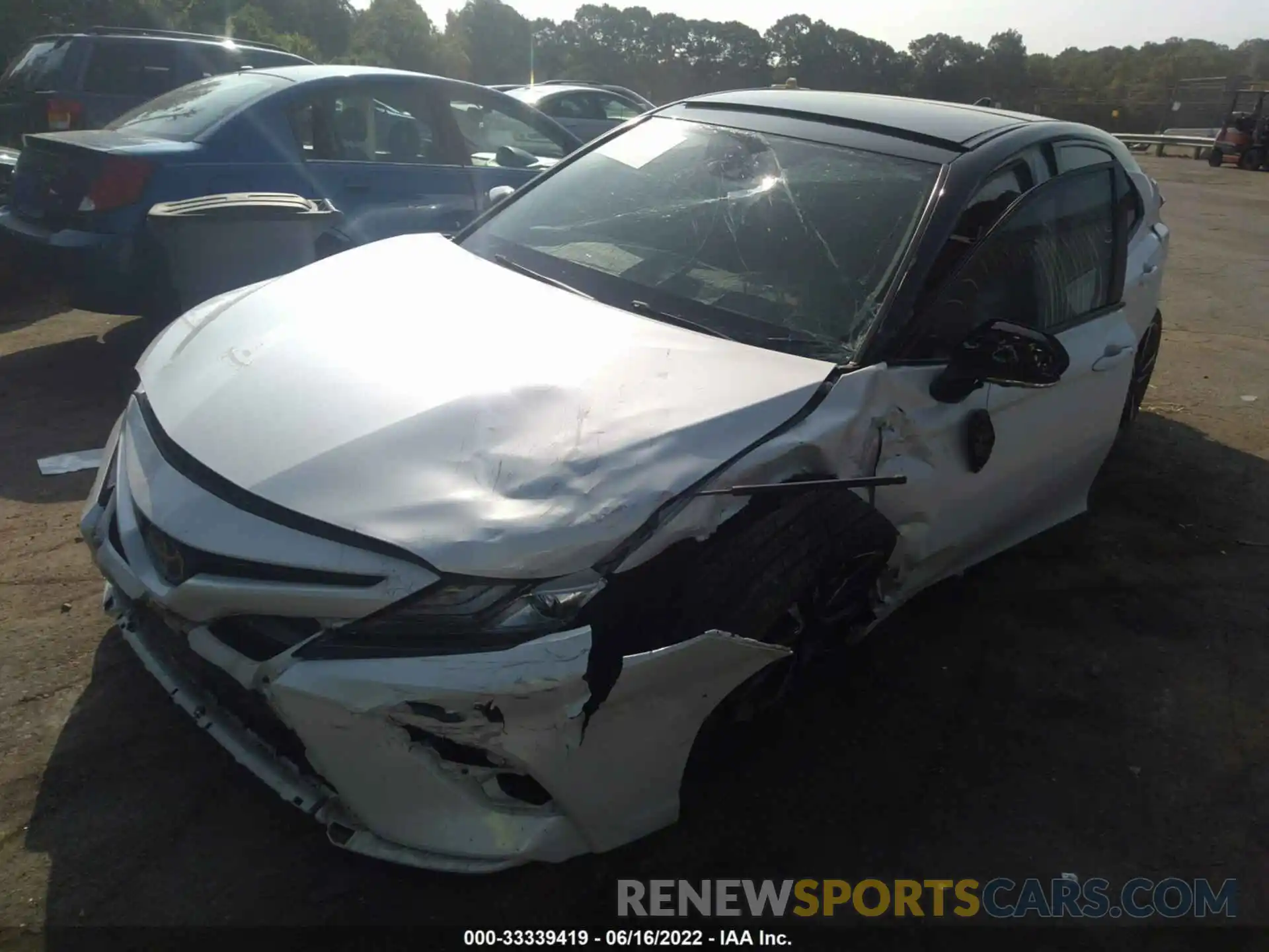 2 Photograph of a damaged car 4T1BZ1HK0KU026471 TOYOTA CAMRY 2019