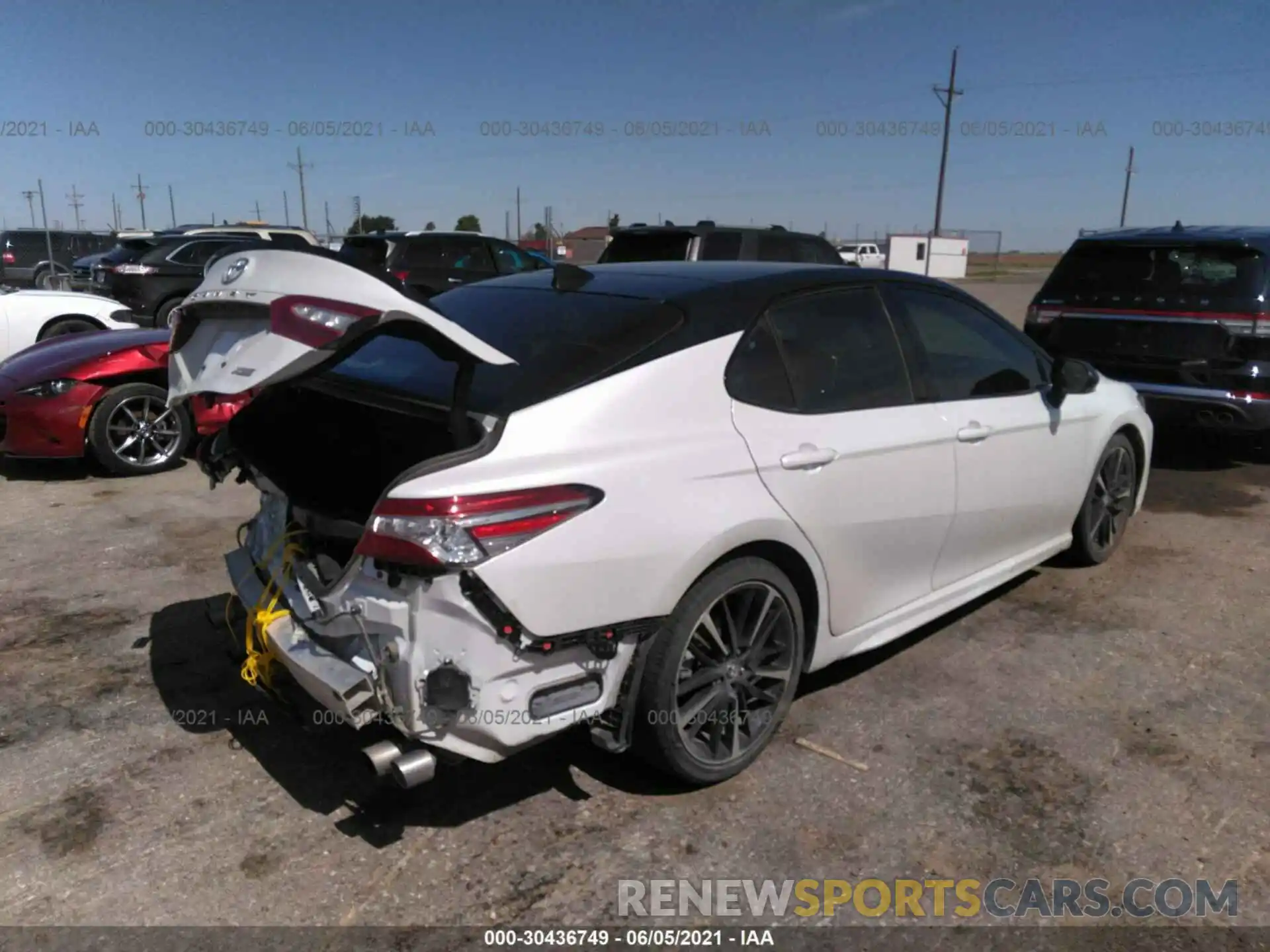 4 Фотография поврежденного автомобиля 4T1BZ1HK0KU030021 TOYOTA CAMRY 2019