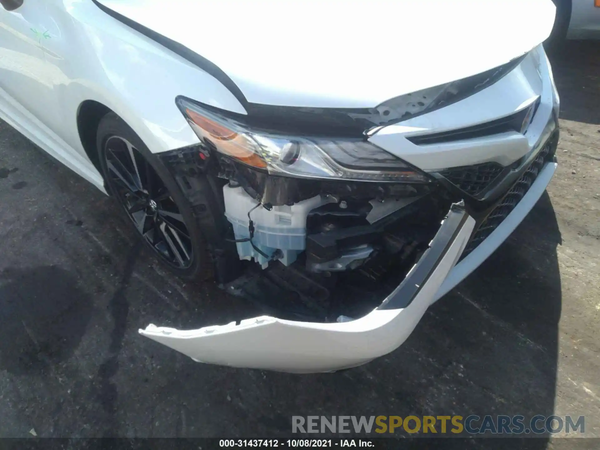 6 Photograph of a damaged car 4T1BZ1HK0KU031458 TOYOTA CAMRY 2019