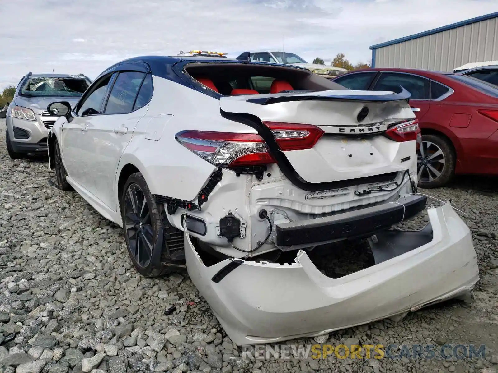 3 Photograph of a damaged car 4T1BZ1HK0KU031878 TOYOTA CAMRY 2019