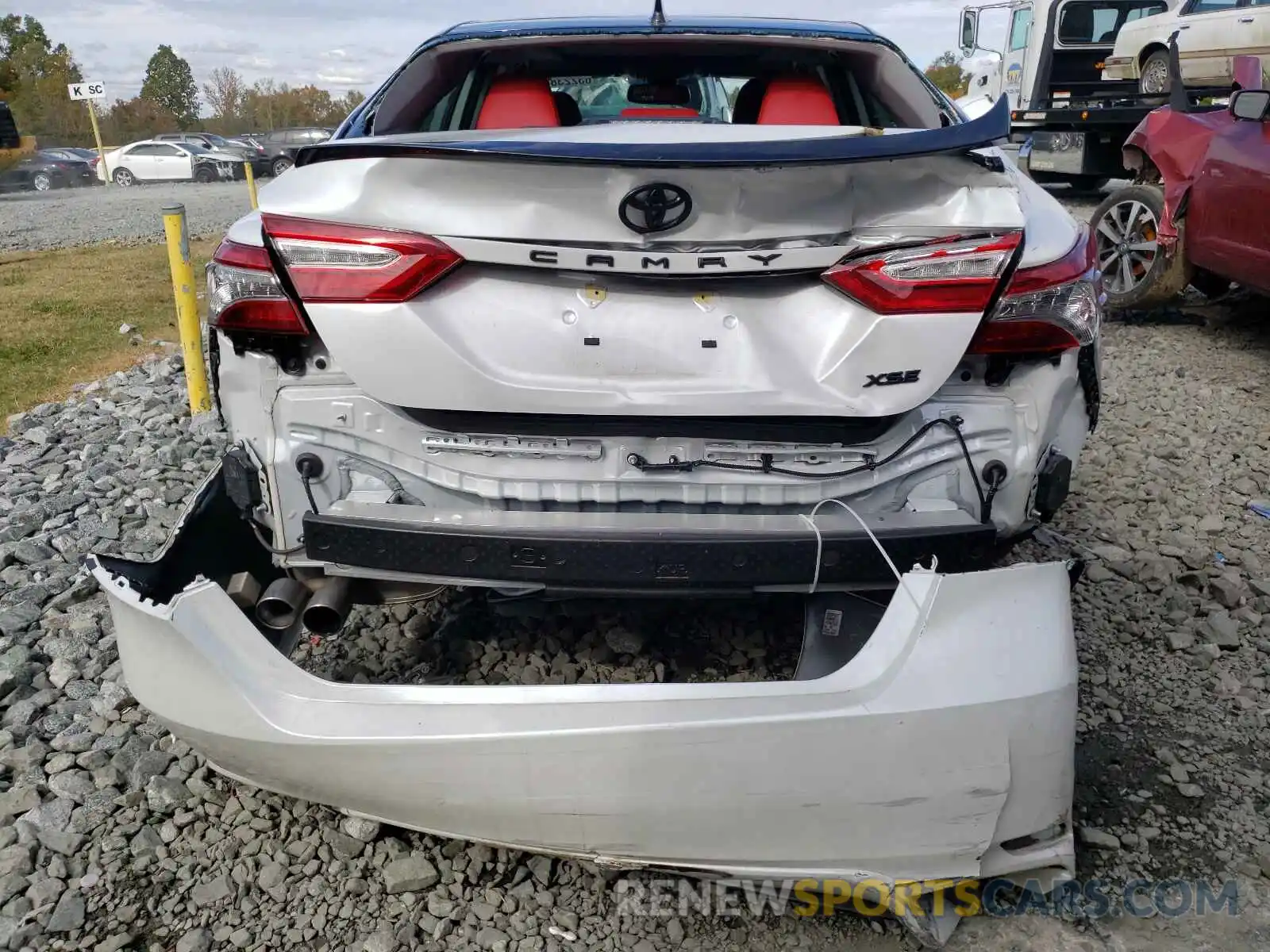 9 Photograph of a damaged car 4T1BZ1HK0KU031878 TOYOTA CAMRY 2019