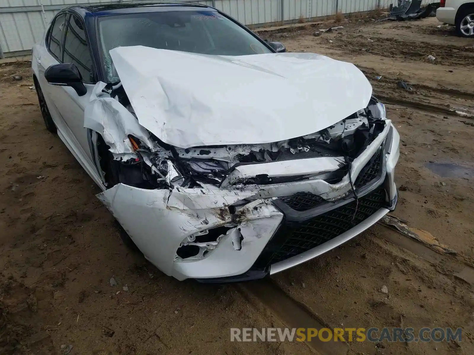 9 Photograph of a damaged car 4T1BZ1HK0KU032562 TOYOTA CAMRY 2019