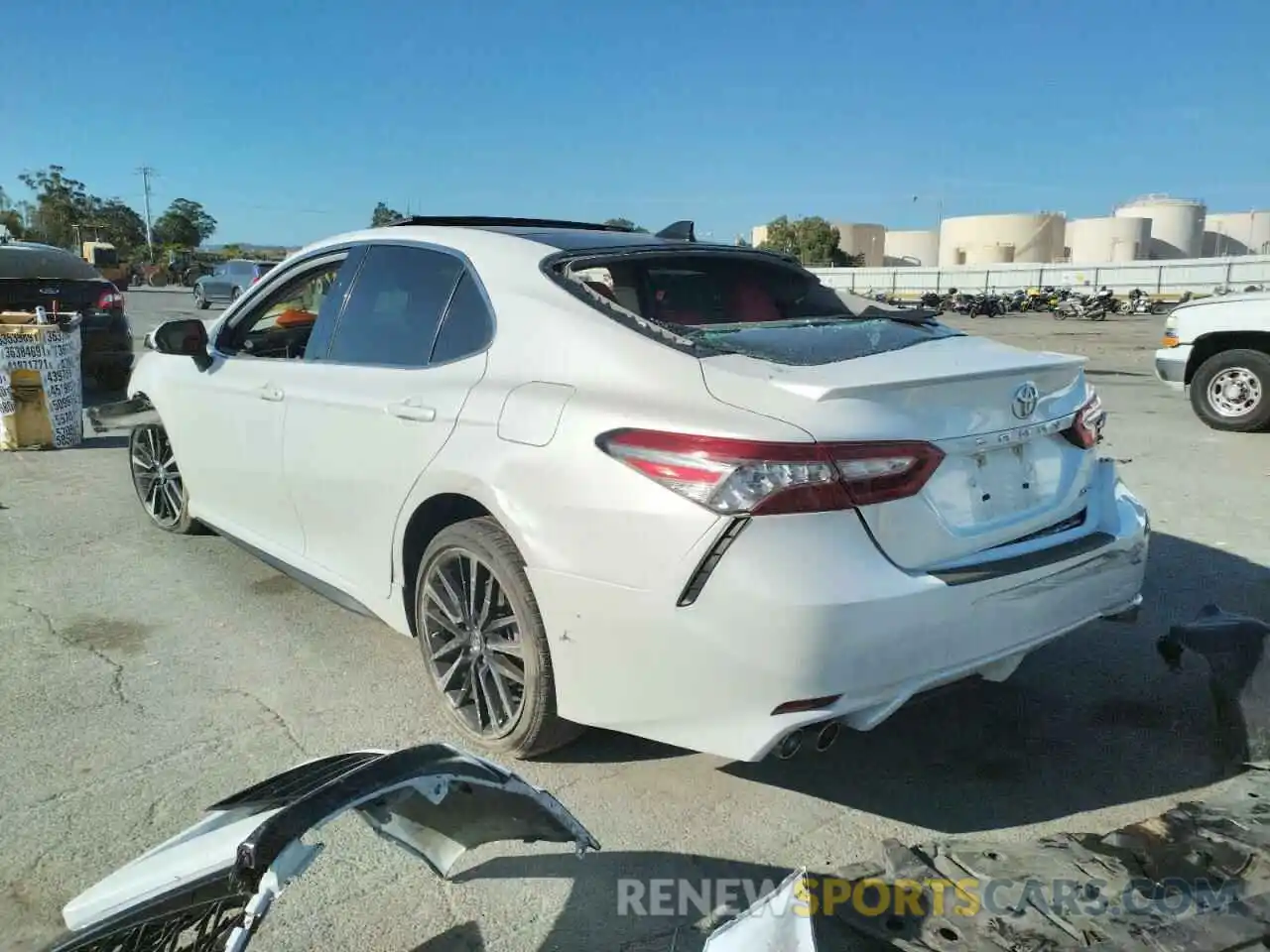 3 Photograph of a damaged car 4T1BZ1HK0KU508986 TOYOTA CAMRY 2019