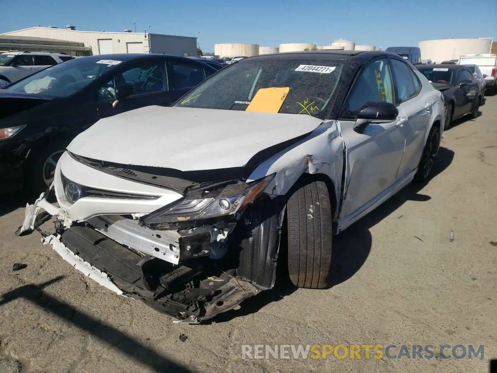 2 Photograph of a damaged car 4T1BZ1HK1KU024888 TOYOTA CAMRY 2019