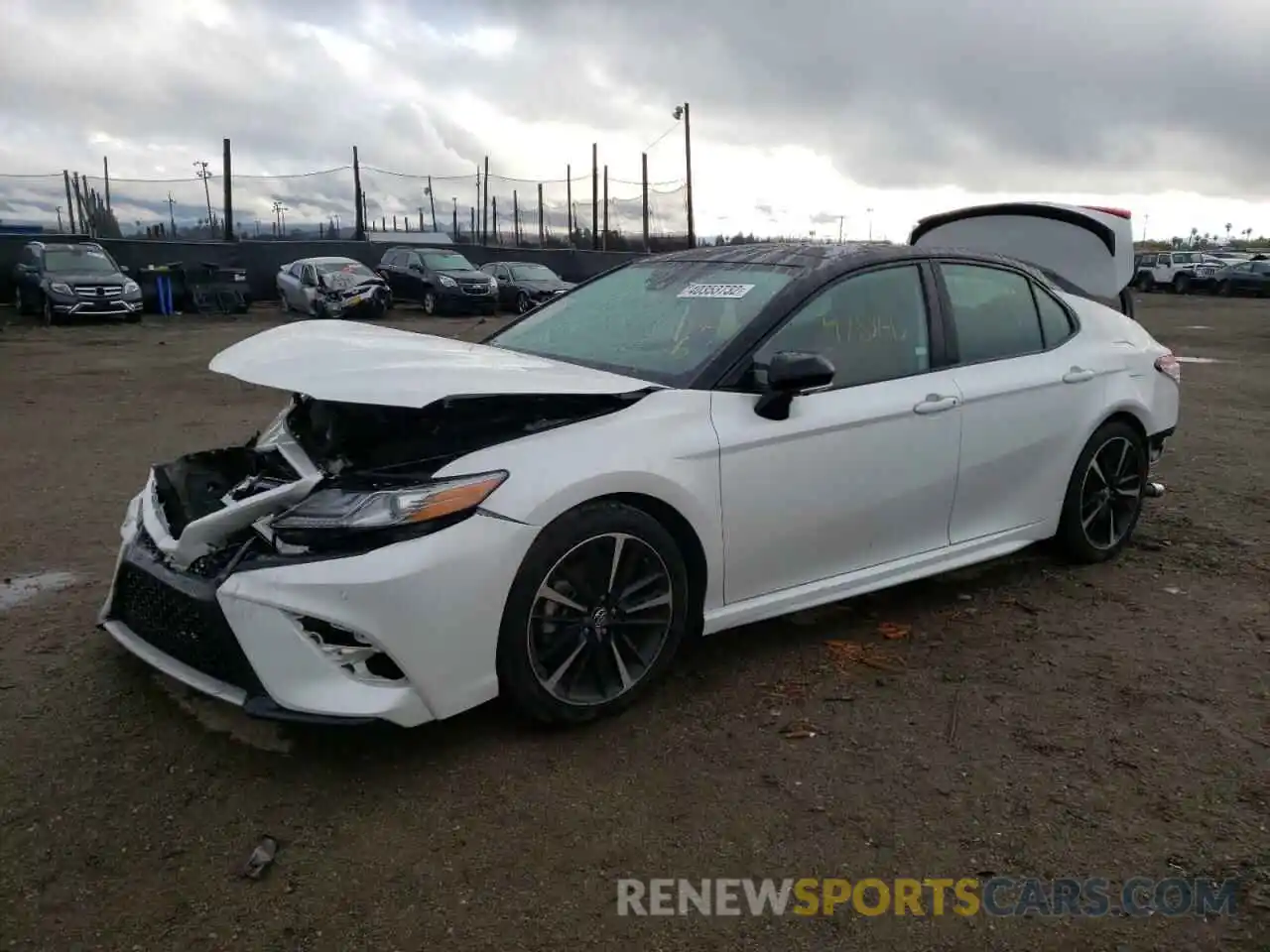 2 Photograph of a damaged car 4T1BZ1HK1KU025524 TOYOTA CAMRY 2019