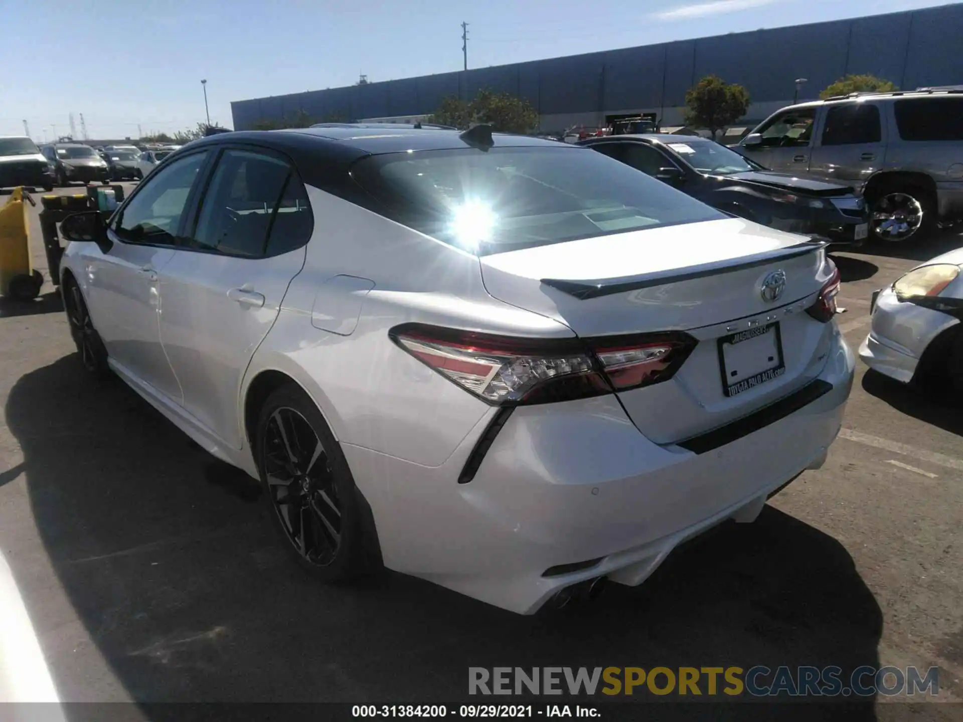 3 Photograph of a damaged car 4T1BZ1HK1KU027399 TOYOTA CAMRY 2019