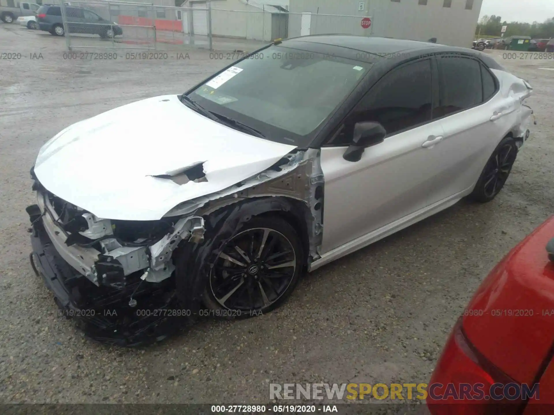 2 Photograph of a damaged car 4T1BZ1HK1KU028018 TOYOTA CAMRY 2019