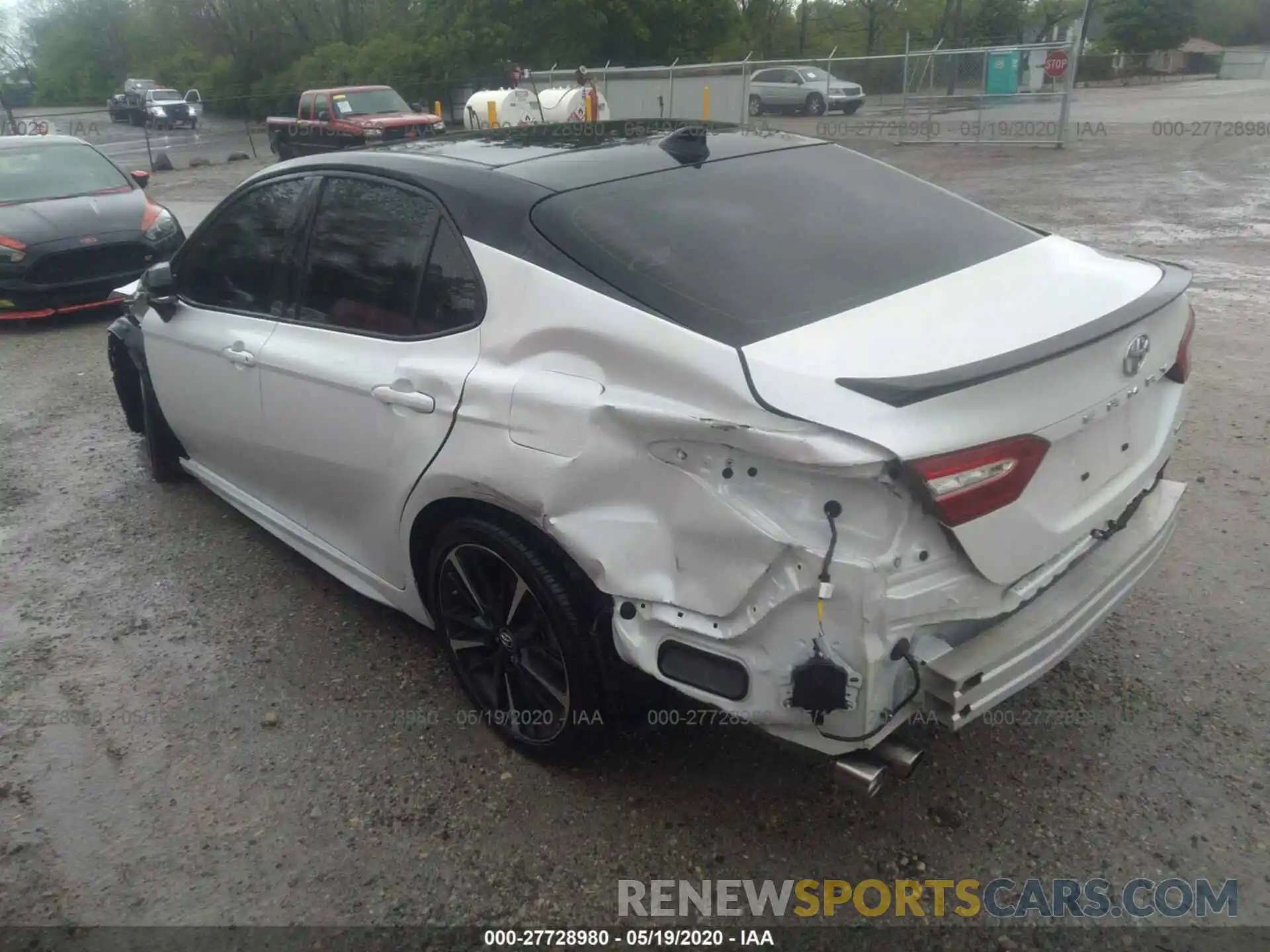 3 Photograph of a damaged car 4T1BZ1HK1KU028018 TOYOTA CAMRY 2019