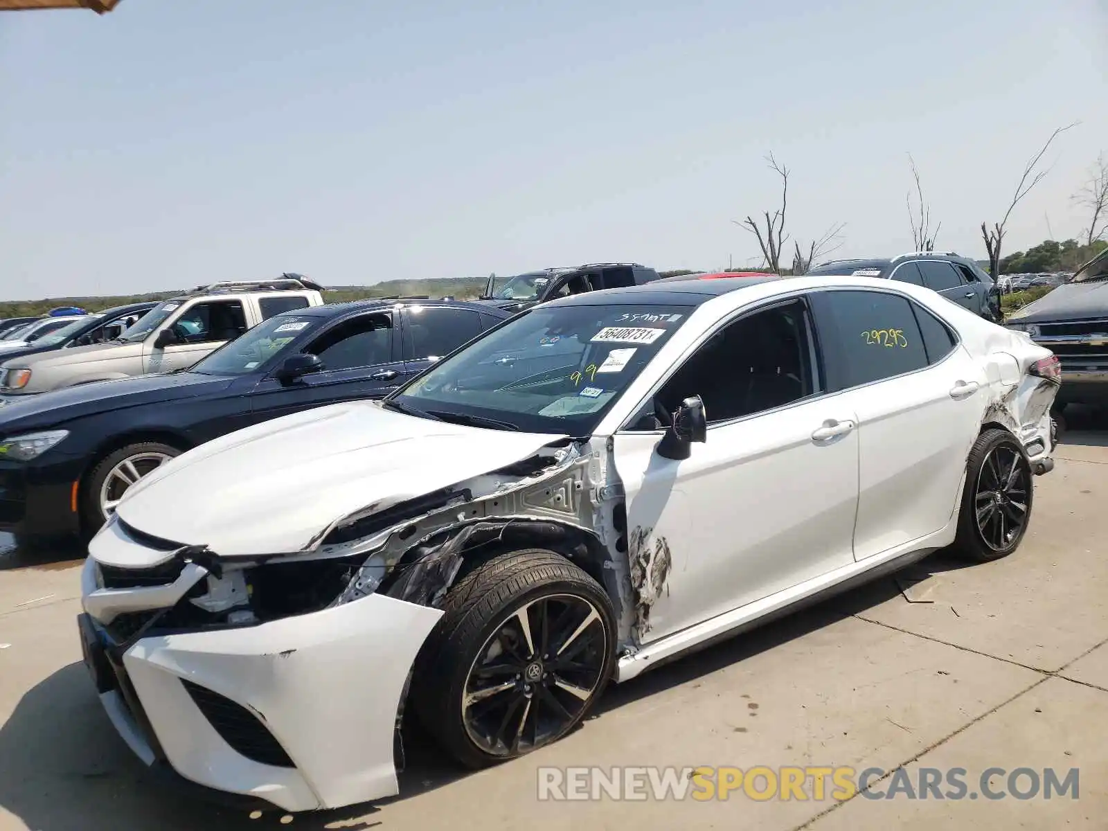 9 Photograph of a damaged car 4T1BZ1HK1KU029315 TOYOTA CAMRY 2019