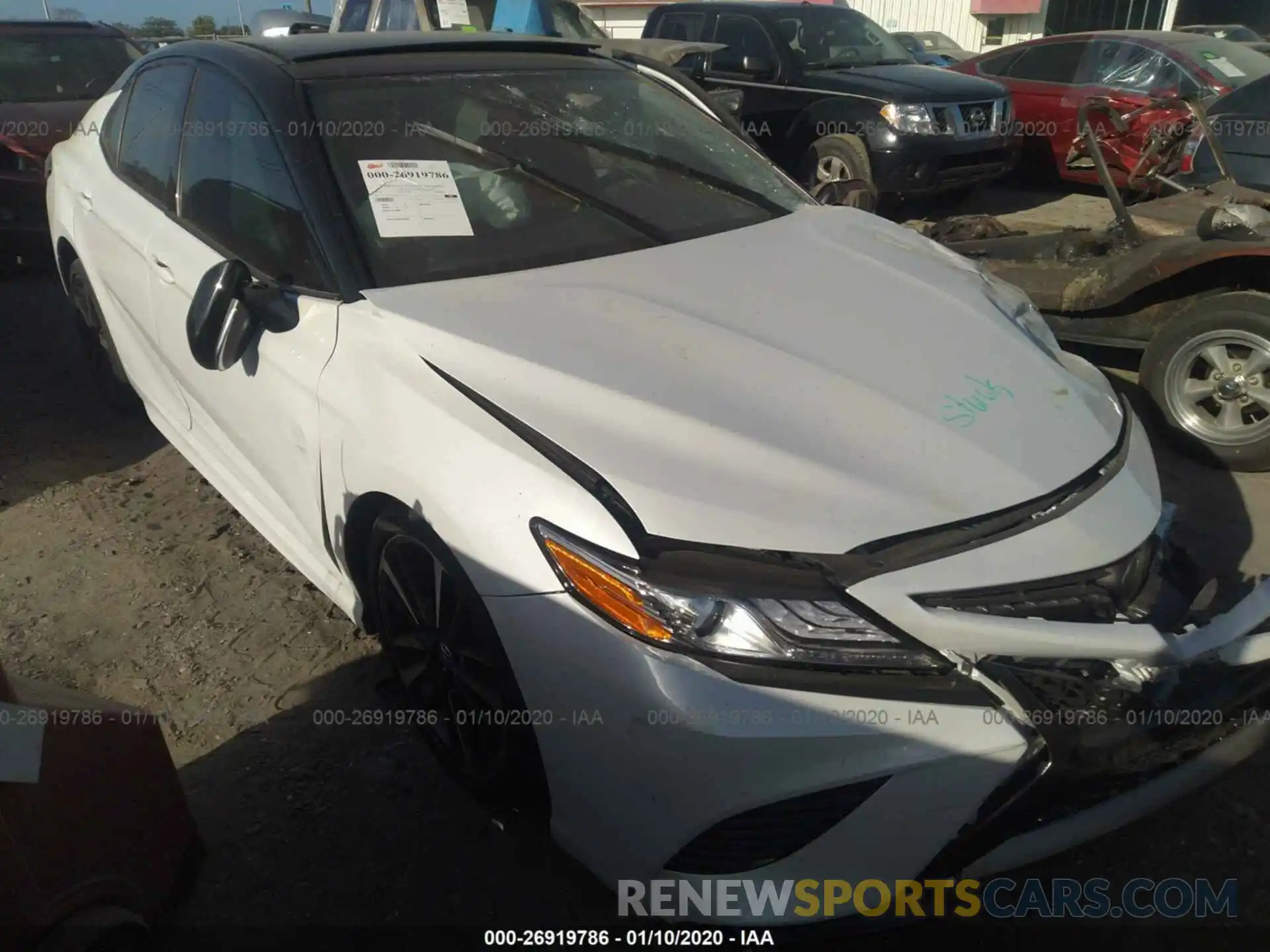 1 Photograph of a damaged car 4T1BZ1HK1KU029525 TOYOTA CAMRY 2019