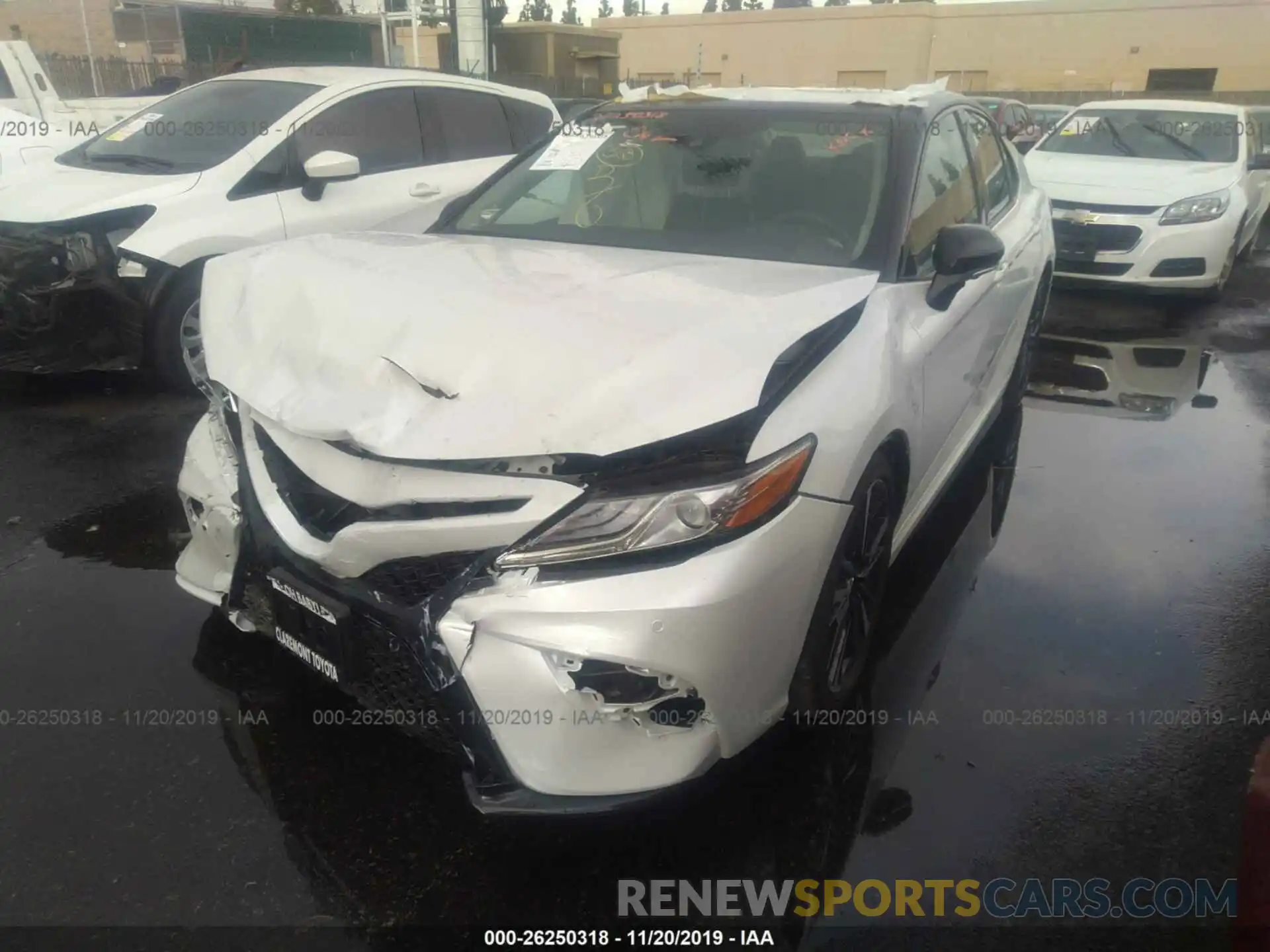 2 Photograph of a damaged car 4T1BZ1HK1KU031999 TOYOTA CAMRY 2019