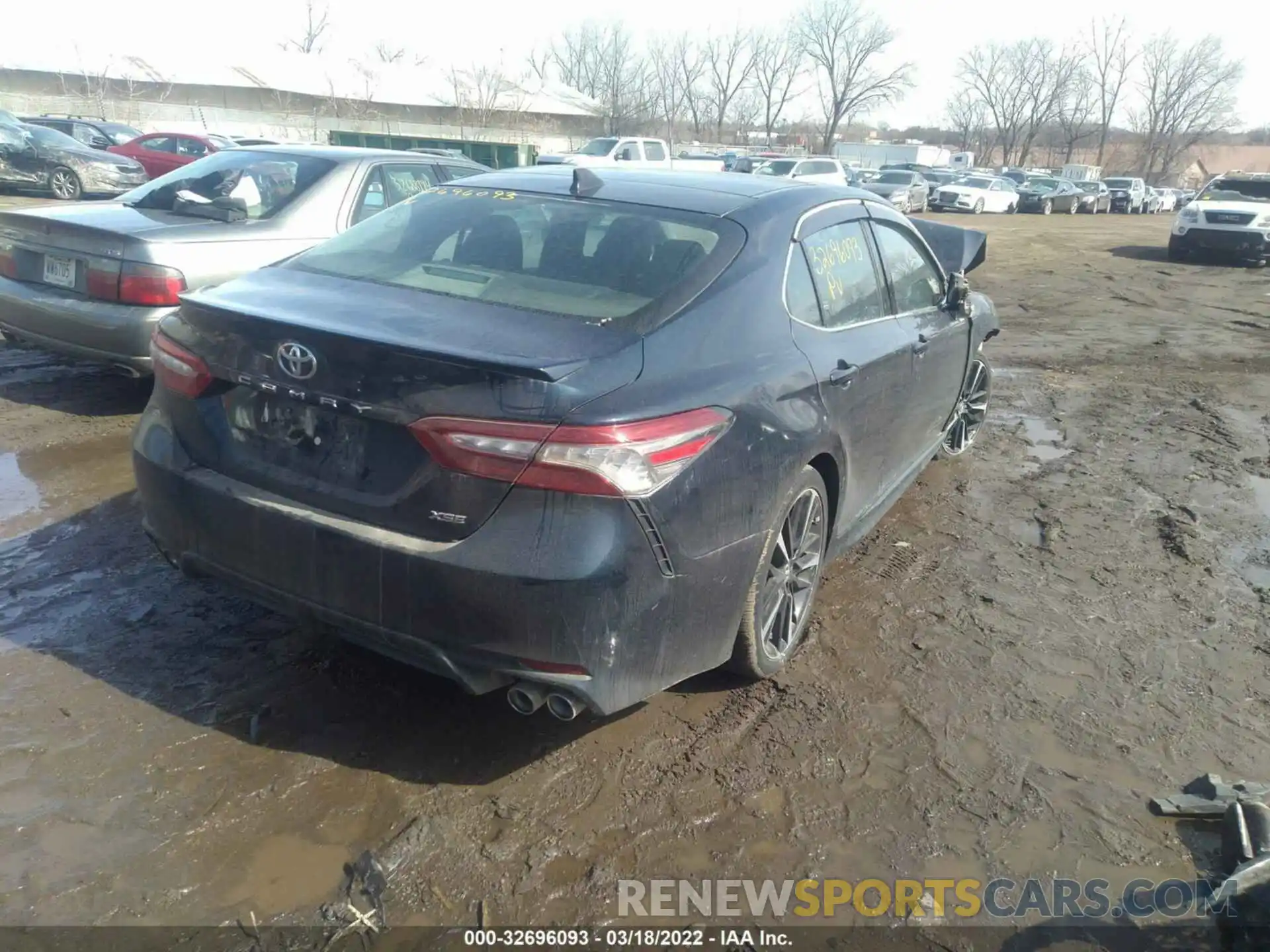 4 Photograph of a damaged car 4T1BZ1HK1KU506924 TOYOTA CAMRY 2019