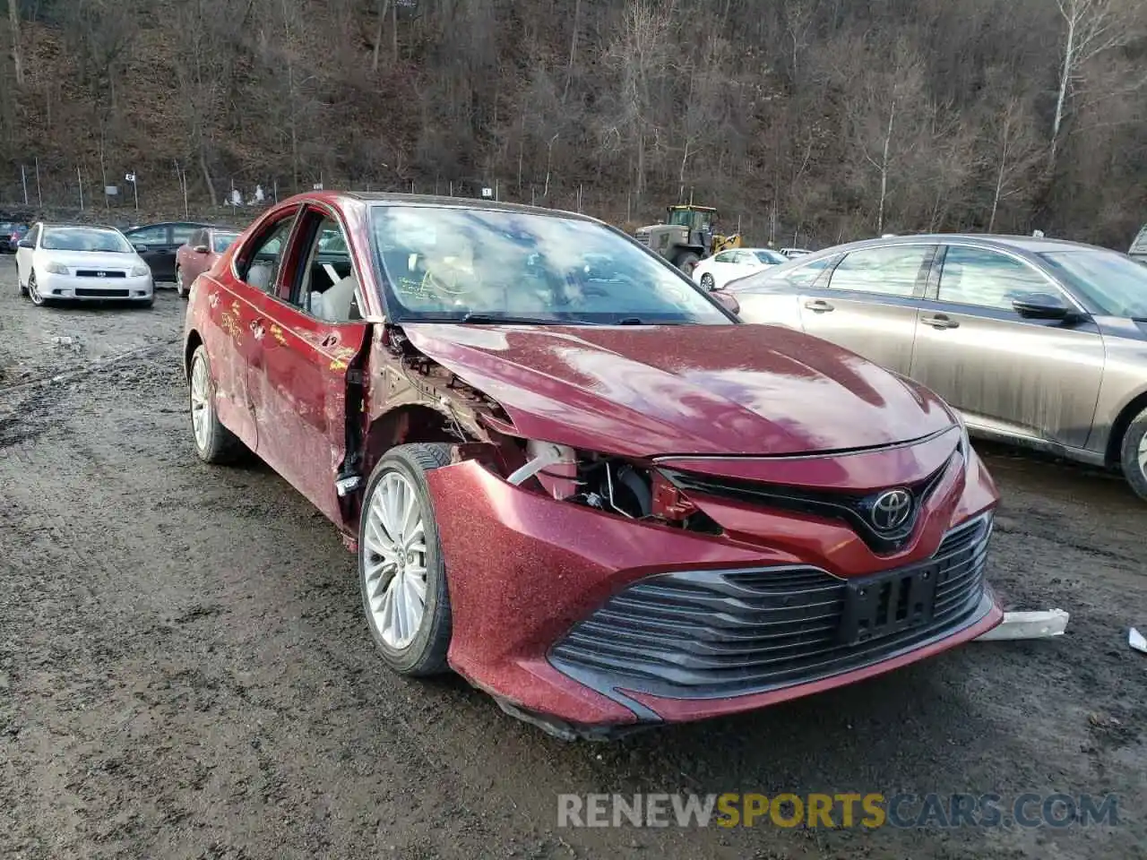 1 Photograph of a damaged car 4T1BZ1HK1KU507166 TOYOTA CAMRY 2019