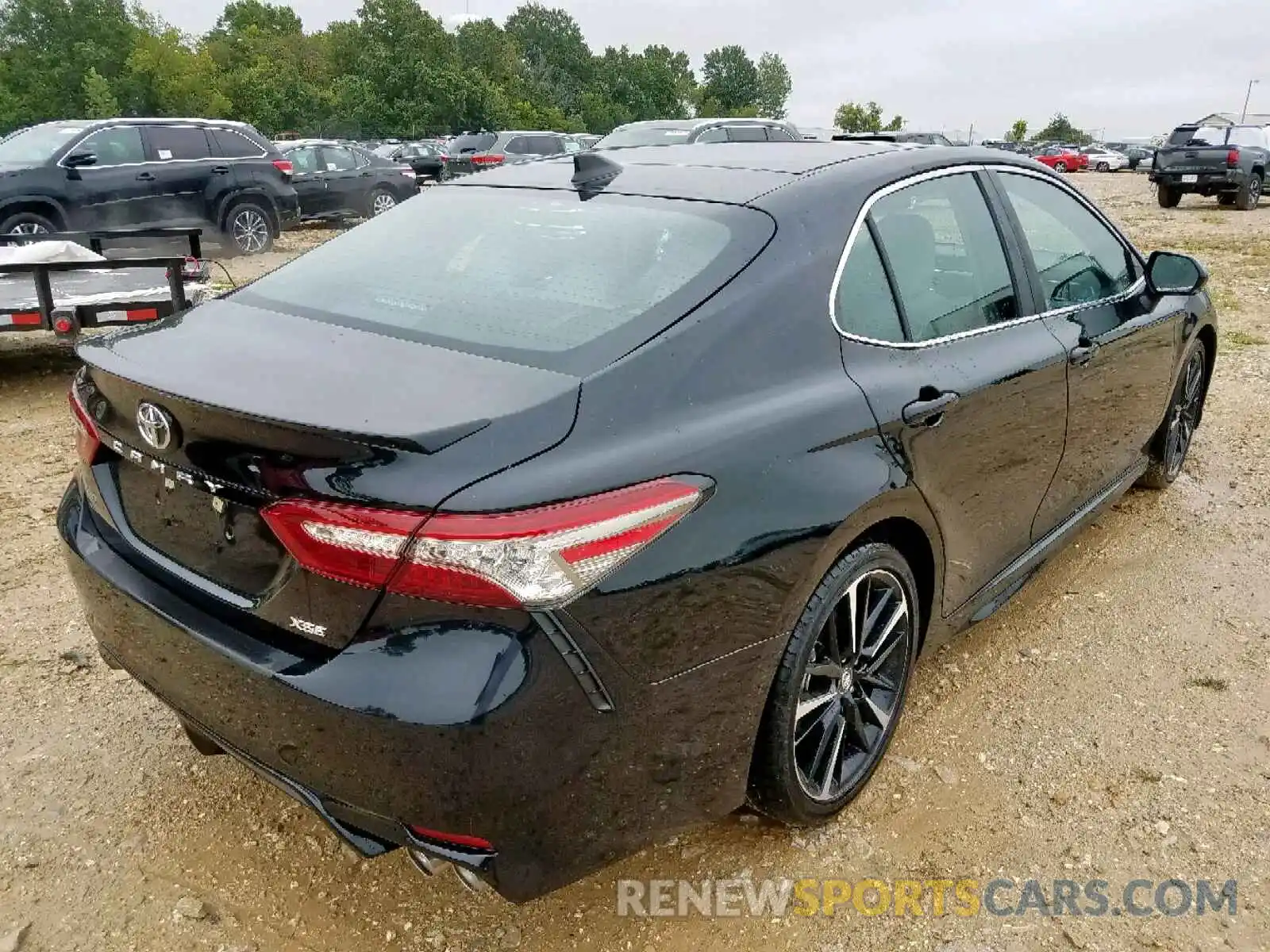 4 Photograph of a damaged car 4T1BZ1HK2KU022437 TOYOTA CAMRY 2019