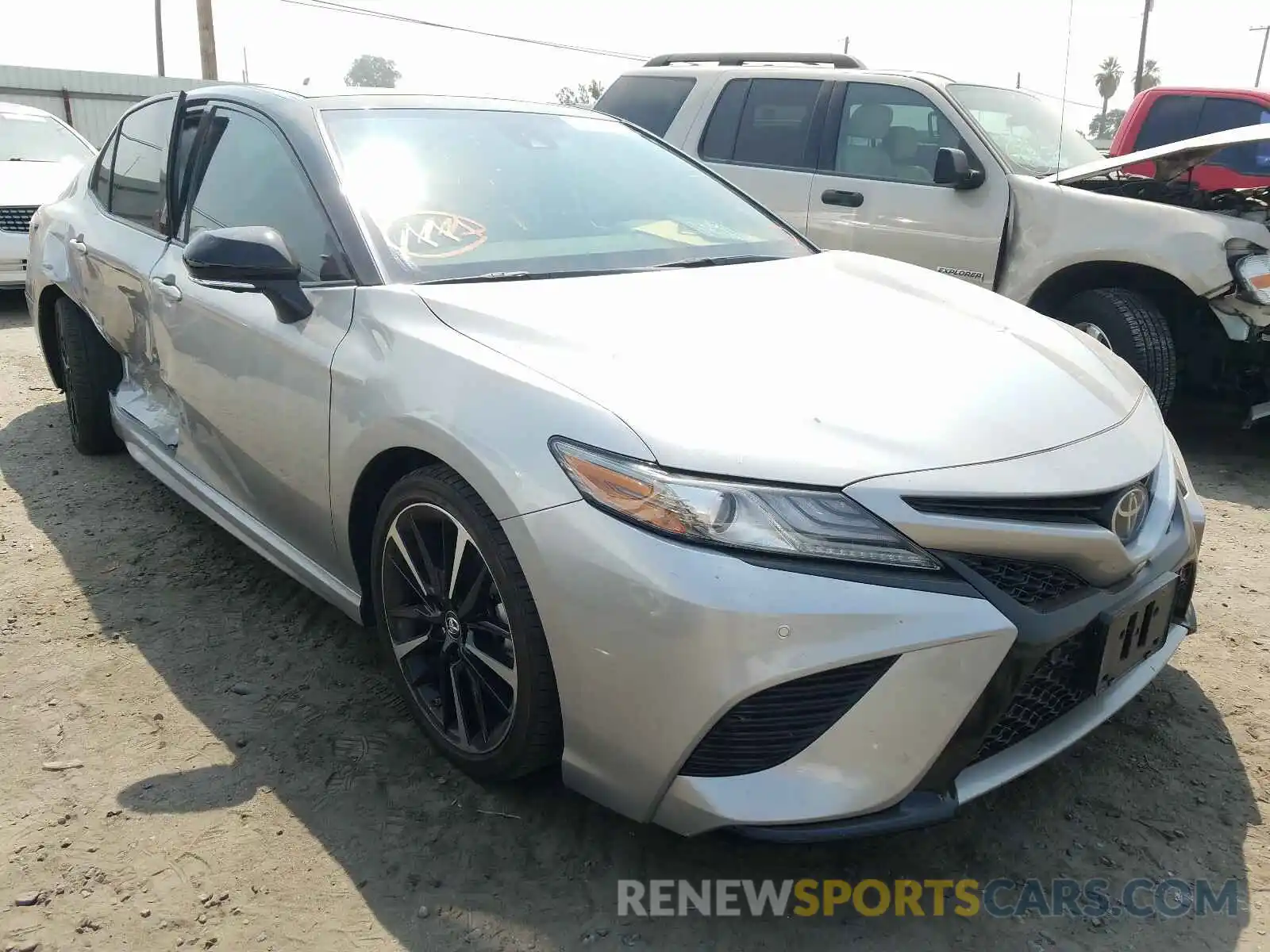 1 Photograph of a damaged car 4T1BZ1HK2KU023698 TOYOTA CAMRY 2019