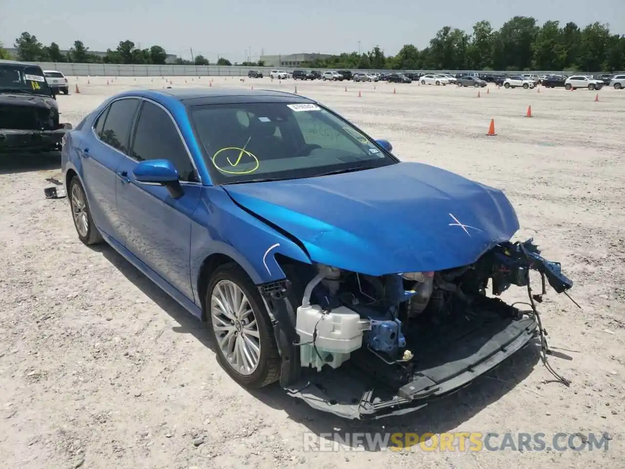 1 Photograph of a damaged car 4T1BZ1HK2KU024138 TOYOTA CAMRY 2019