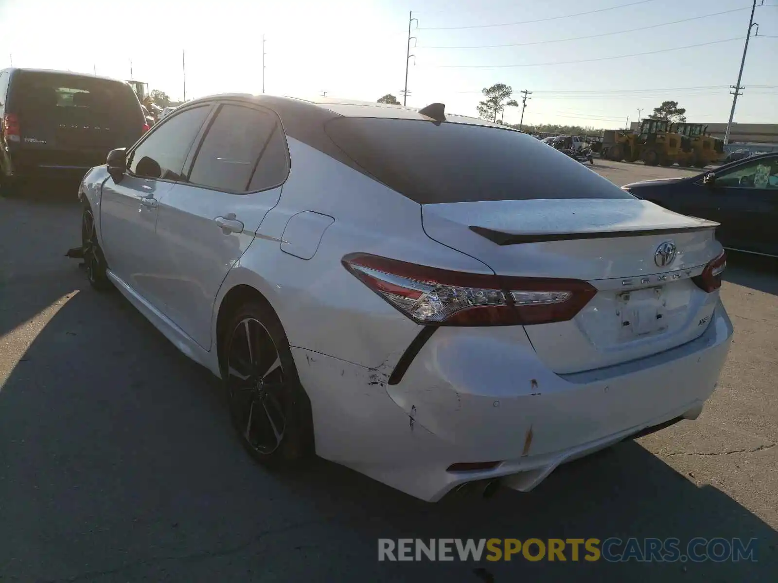 3 Photograph of a damaged car 4T1BZ1HK2KU024446 TOYOTA CAMRY 2019