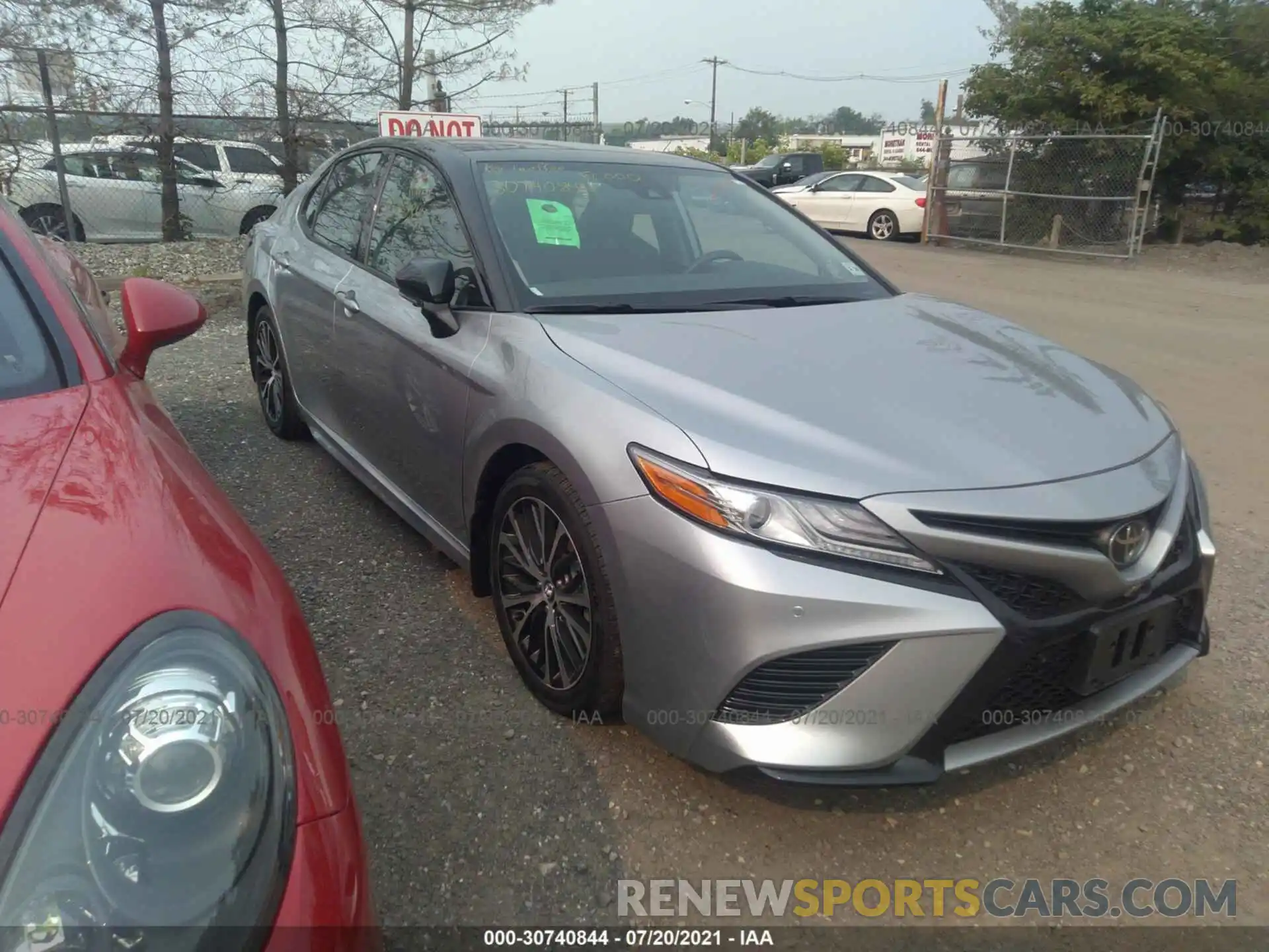 1 Photograph of a damaged car 4T1BZ1HK2KU025239 TOYOTA CAMRY 2019