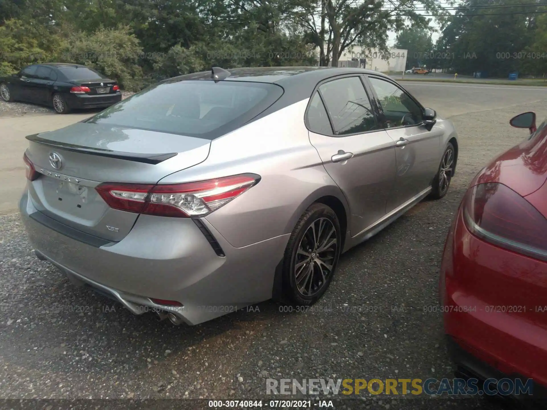 4 Photograph of a damaged car 4T1BZ1HK2KU025239 TOYOTA CAMRY 2019