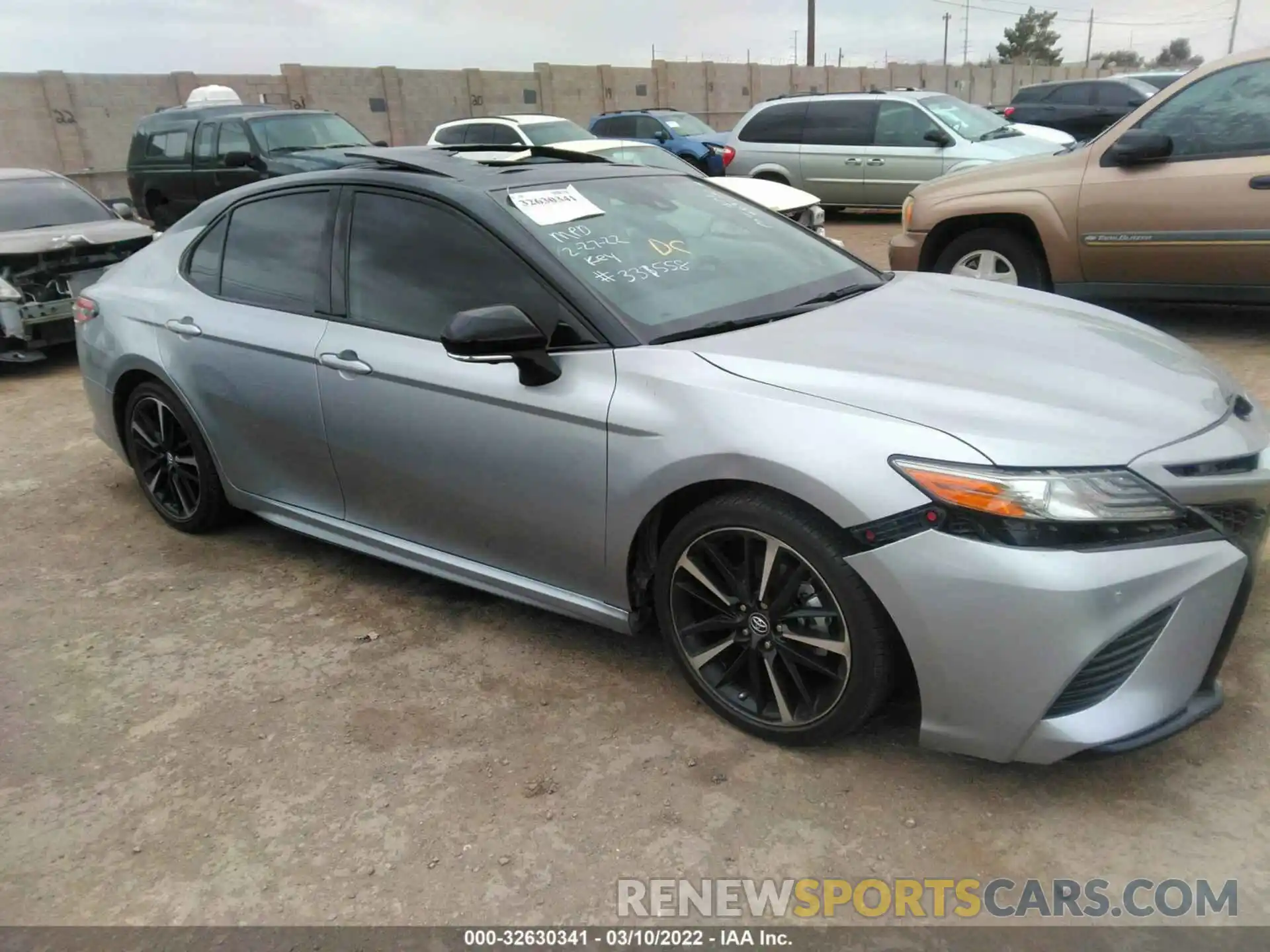 1 Photograph of a damaged car 4T1BZ1HK2KU025371 TOYOTA CAMRY 2019