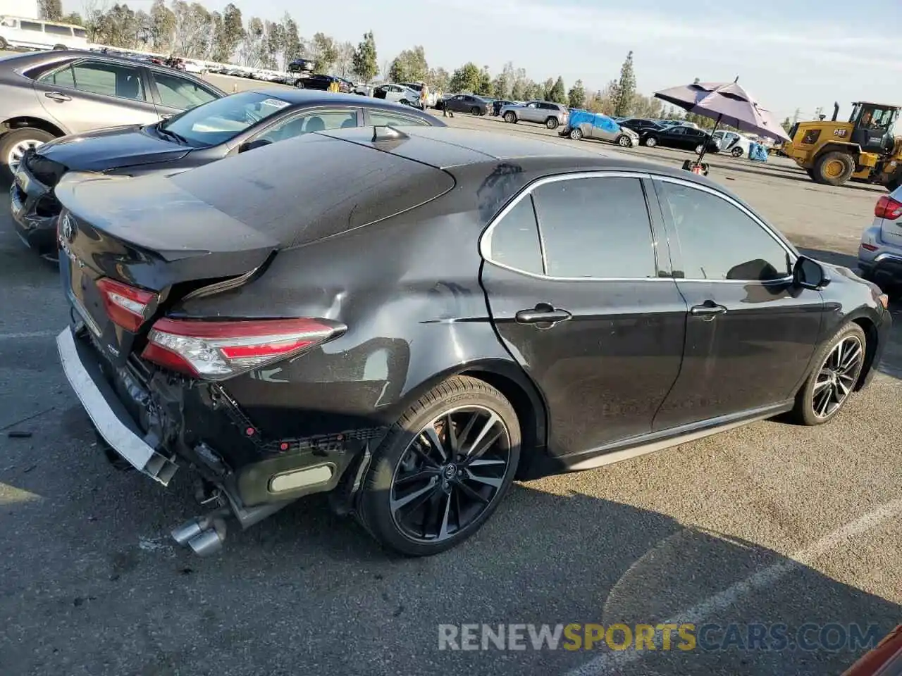 3 Photograph of a damaged car 4T1BZ1HK2KU025564 TOYOTA CAMRY 2019