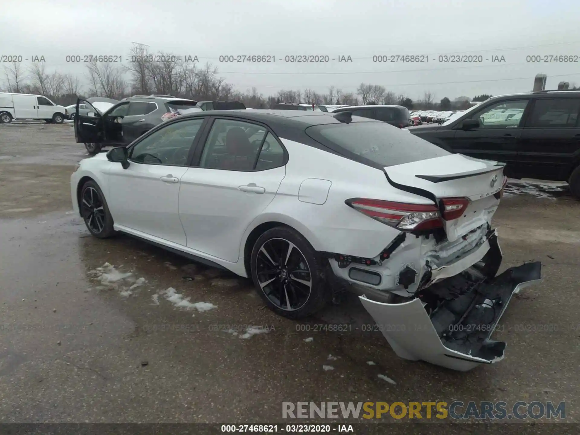 3 Photograph of a damaged car 4T1BZ1HK2KU029209 TOYOTA CAMRY 2019