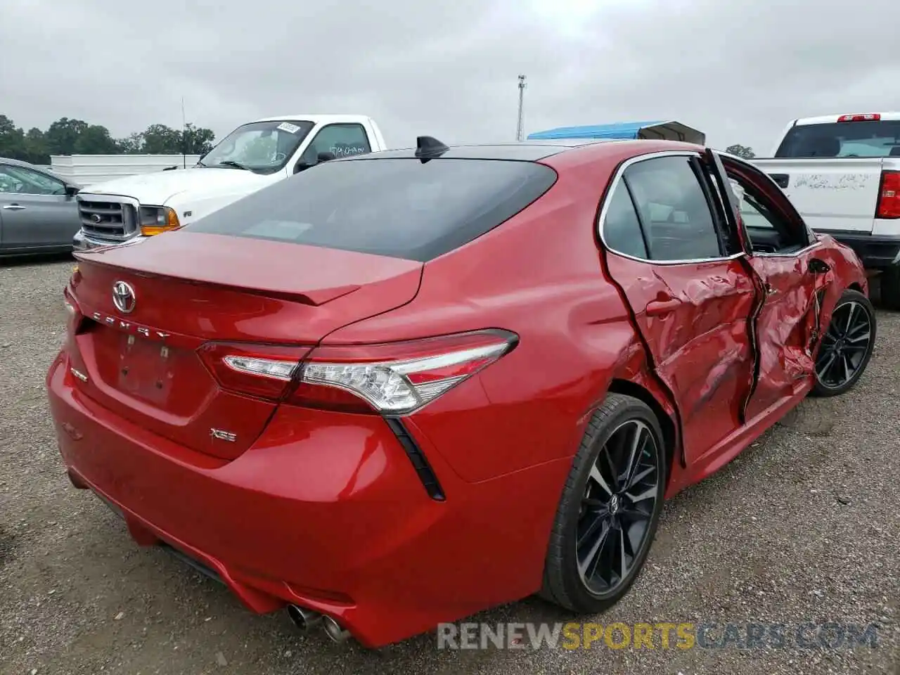 4 Photograph of a damaged car 4T1BZ1HK2KU029386 TOYOTA CAMRY 2019