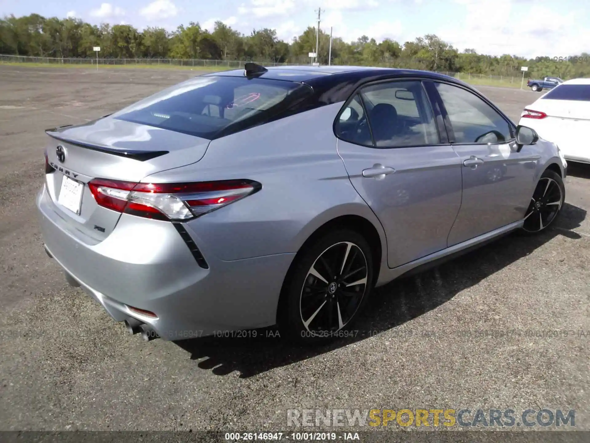 4 Photograph of a damaged car 4T1BZ1HK2KU030070 TOYOTA CAMRY 2019