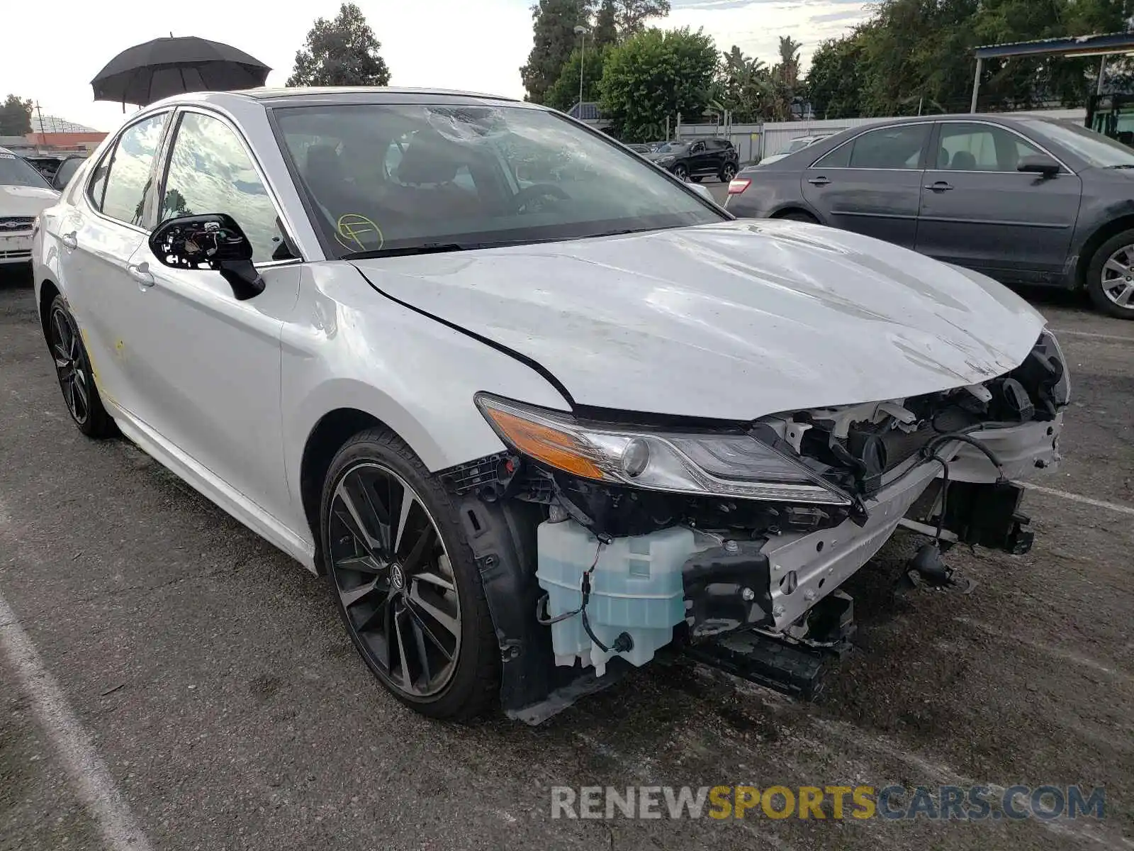 1 Photograph of a damaged car 4T1BZ1HK2KU030392 TOYOTA CAMRY 2019