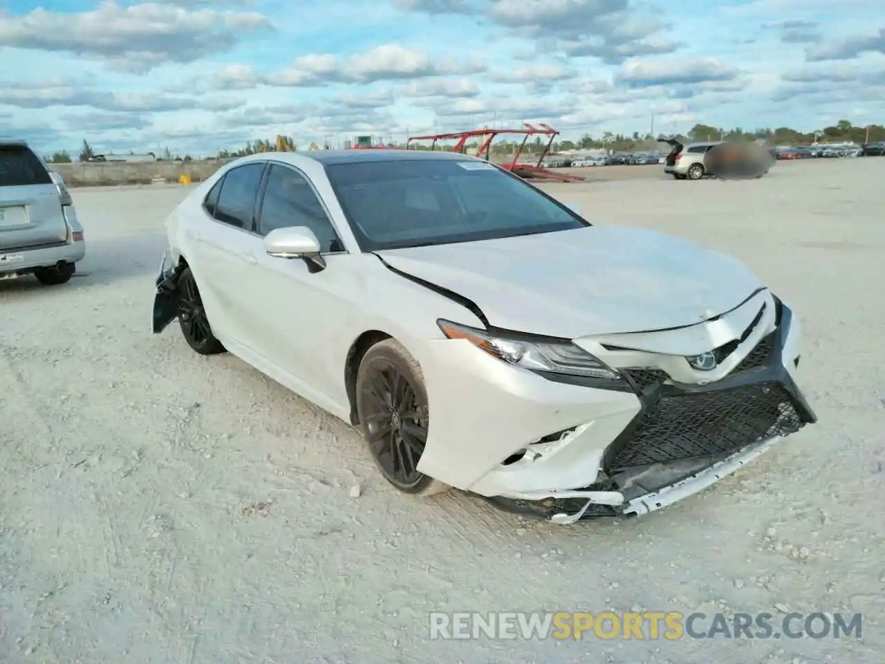 1 Photograph of a damaged car 4T1BZ1HK2KU031011 TOYOTA CAMRY 2019