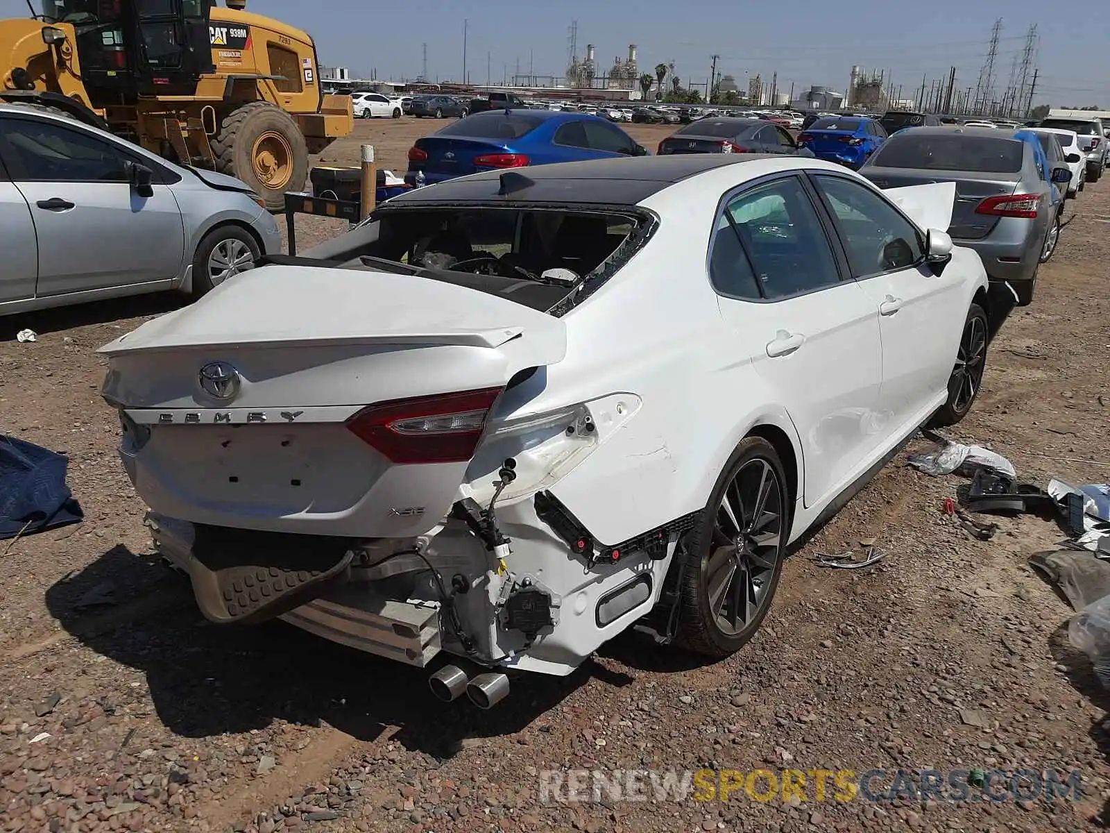 4 Photograph of a damaged car 4T1BZ1HK2KU031963 TOYOTA CAMRY 2019