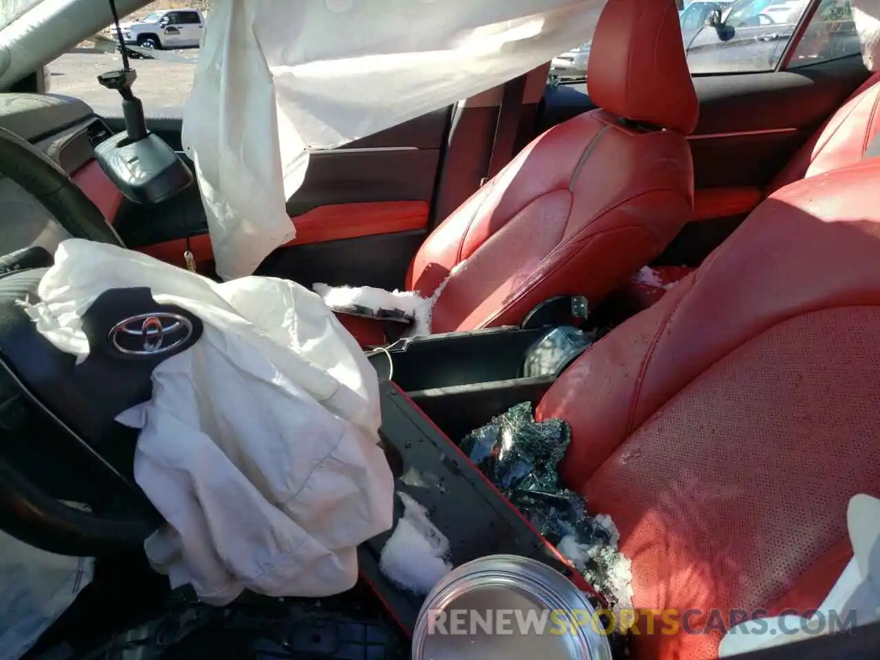 5 Photograph of a damaged car 4T1BZ1HK2KU032868 TOYOTA CAMRY 2019