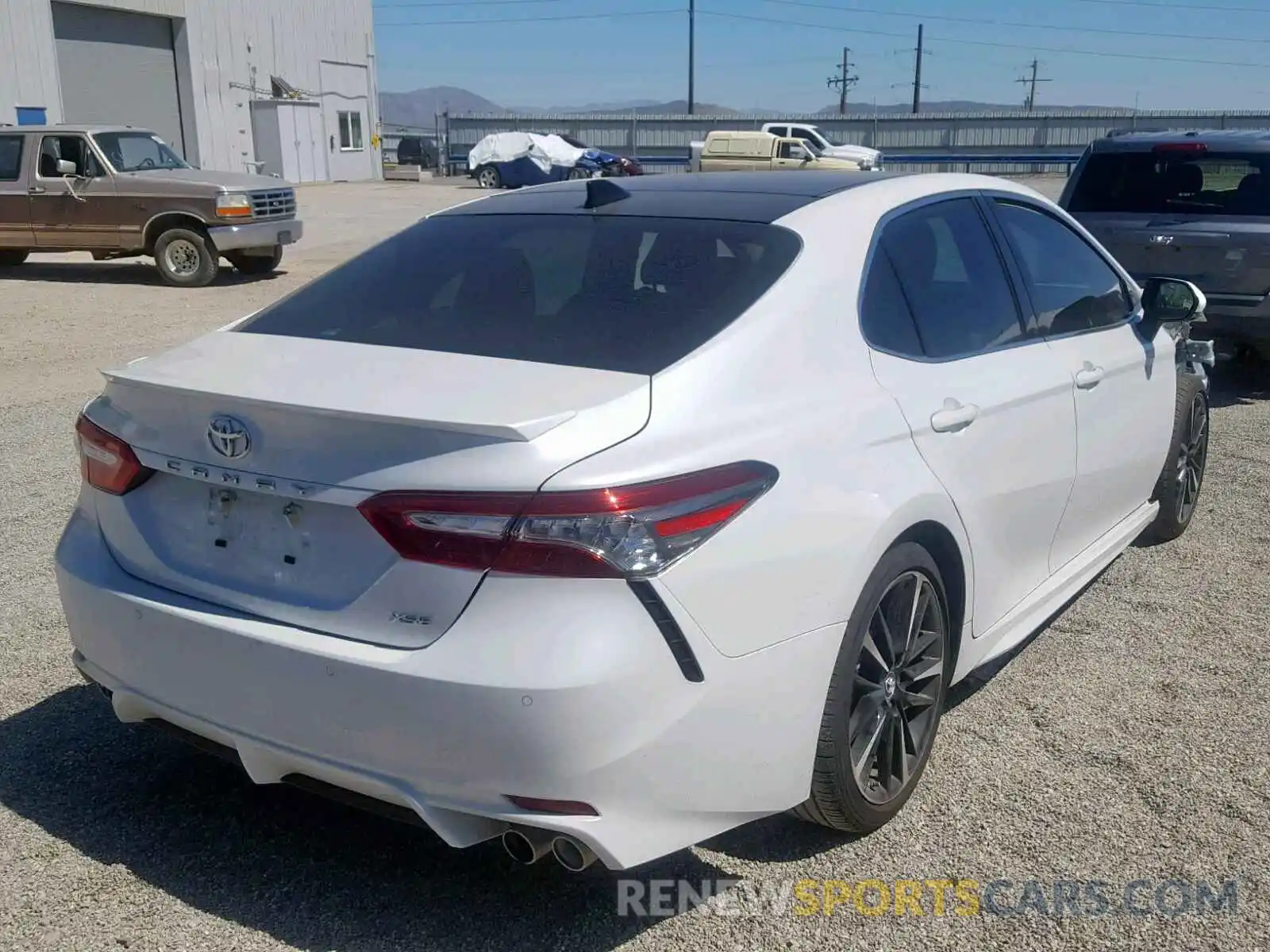 4 Photograph of a damaged car 4T1BZ1HK2KU507130 TOYOTA CAMRY 2019